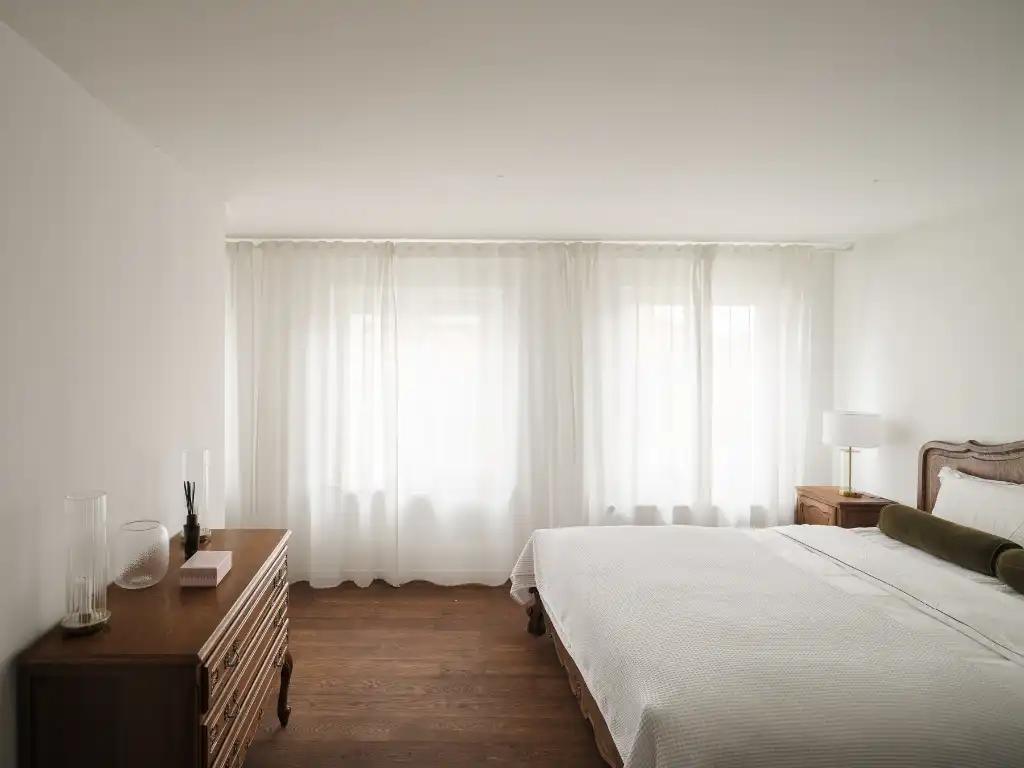 Stijlvol duplex appartement met 2 slaapkamers en terras, centraal gelegen in het bruisende centrum nabij alle belangrijkste straten en pleinen van Gent. foto 9