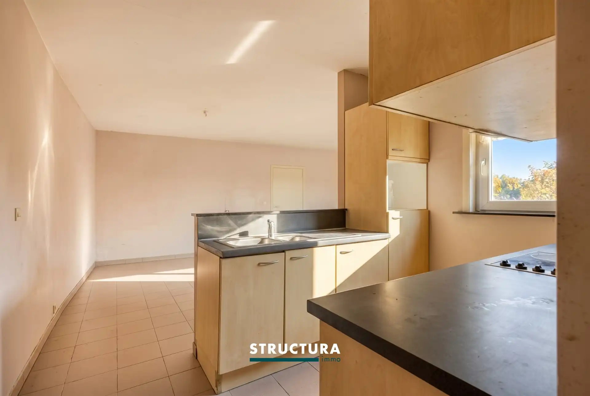 Op te frissen/ te renoveren gelijkvloers appartement met 2 kamers en tuin foto 6