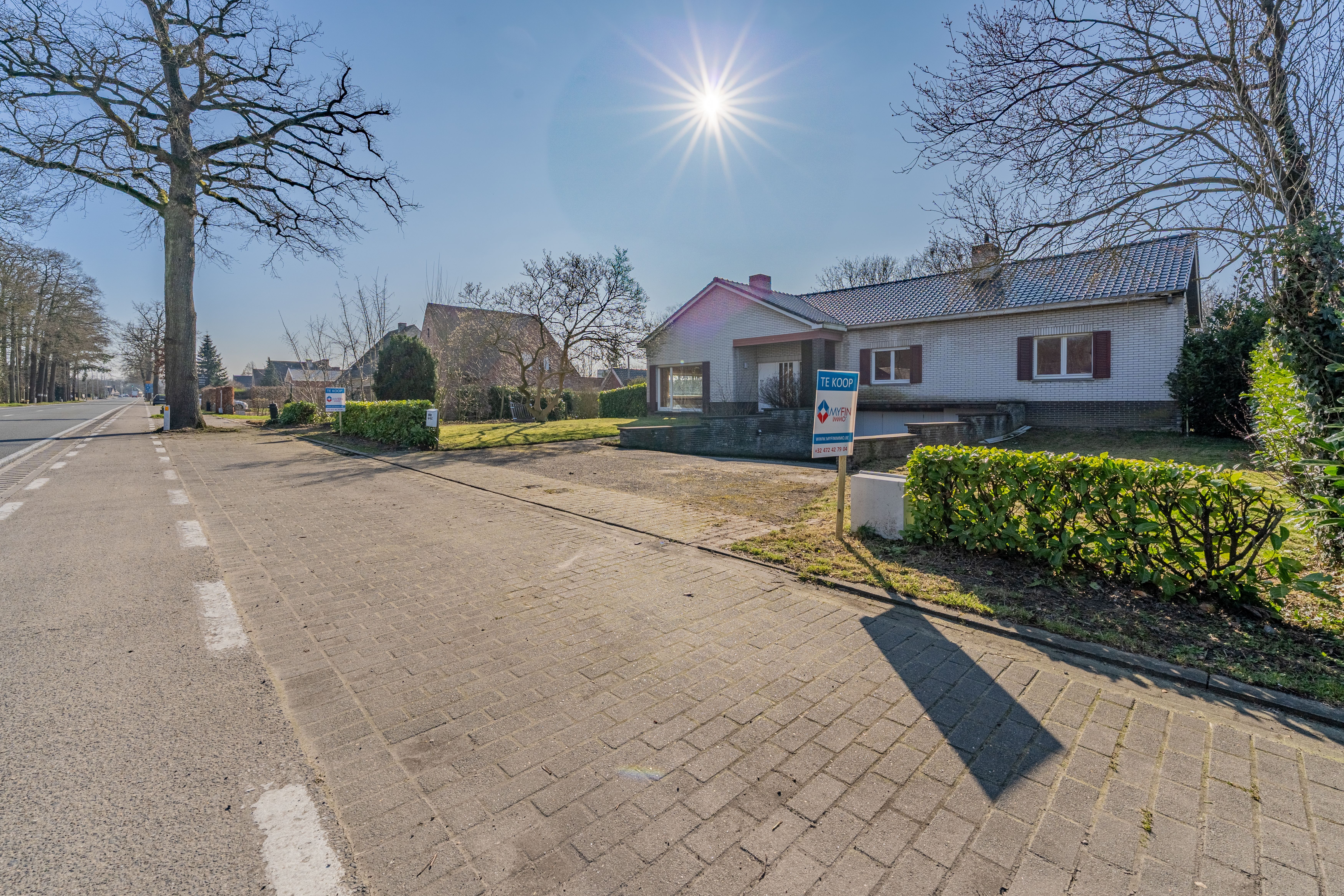 Ruime woning op een perceel van 2.200 m2 foto 2