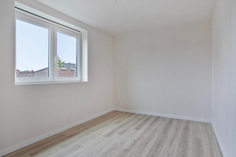 Prachtige, verrassend ruime nieuwbouwwoning met 3 slaapkamers én inpandige garage te koop in Dentergem! foto 18