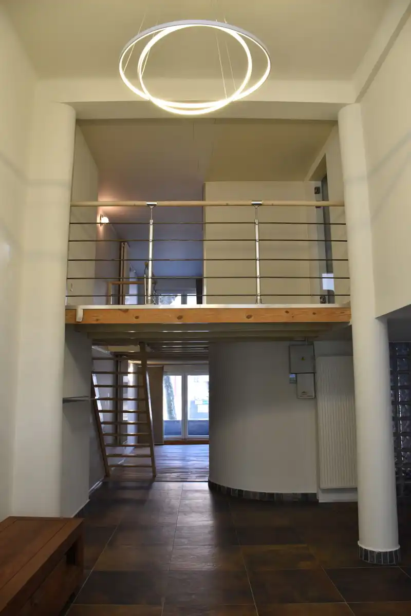 Opbrengsteigendom op goede locatie met verschillende opties foto 9