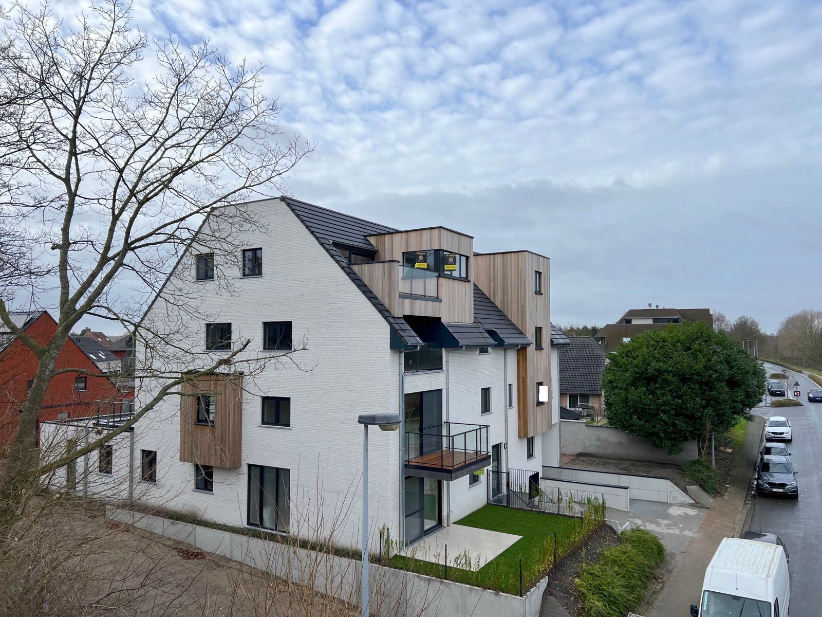 Instapklaar appartement met 2 slpks en zicht op het kanaal foto 30