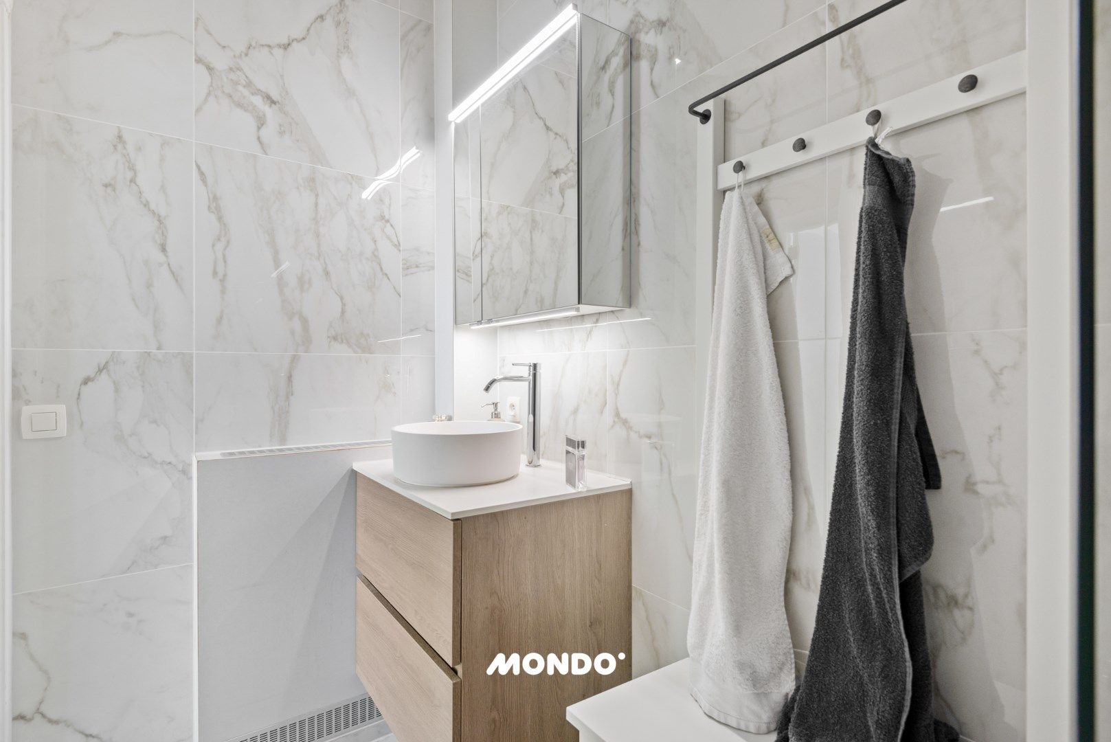 Gerenoveerd appartement met een mooi uitzicht! foto 11