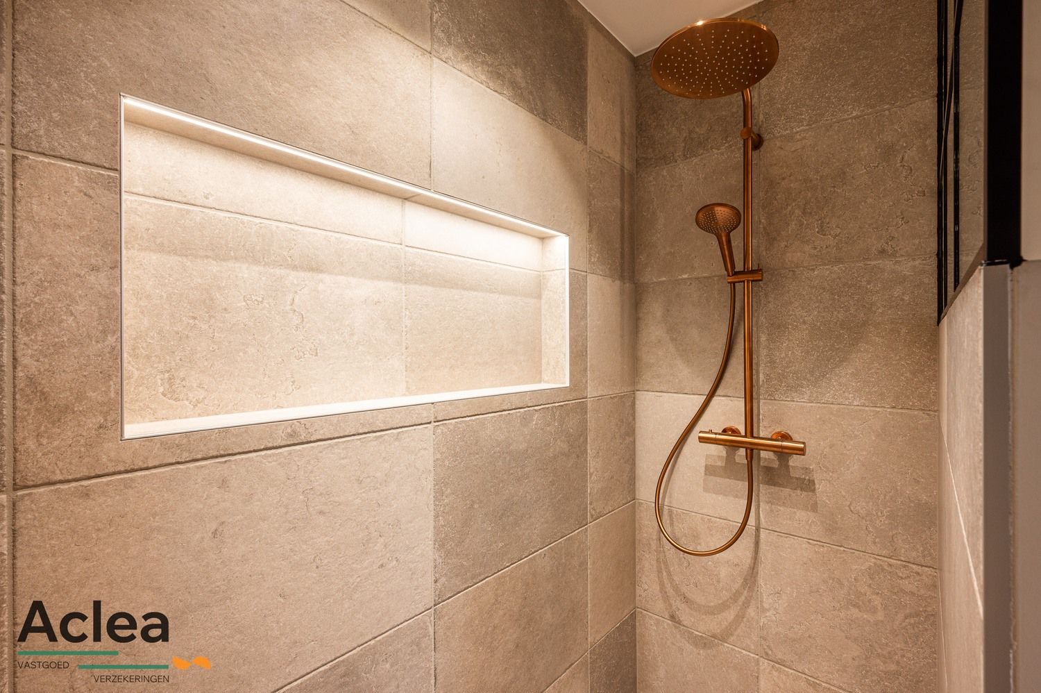 Unieke landelijke nieuwbouw woning met open zichten foto 30