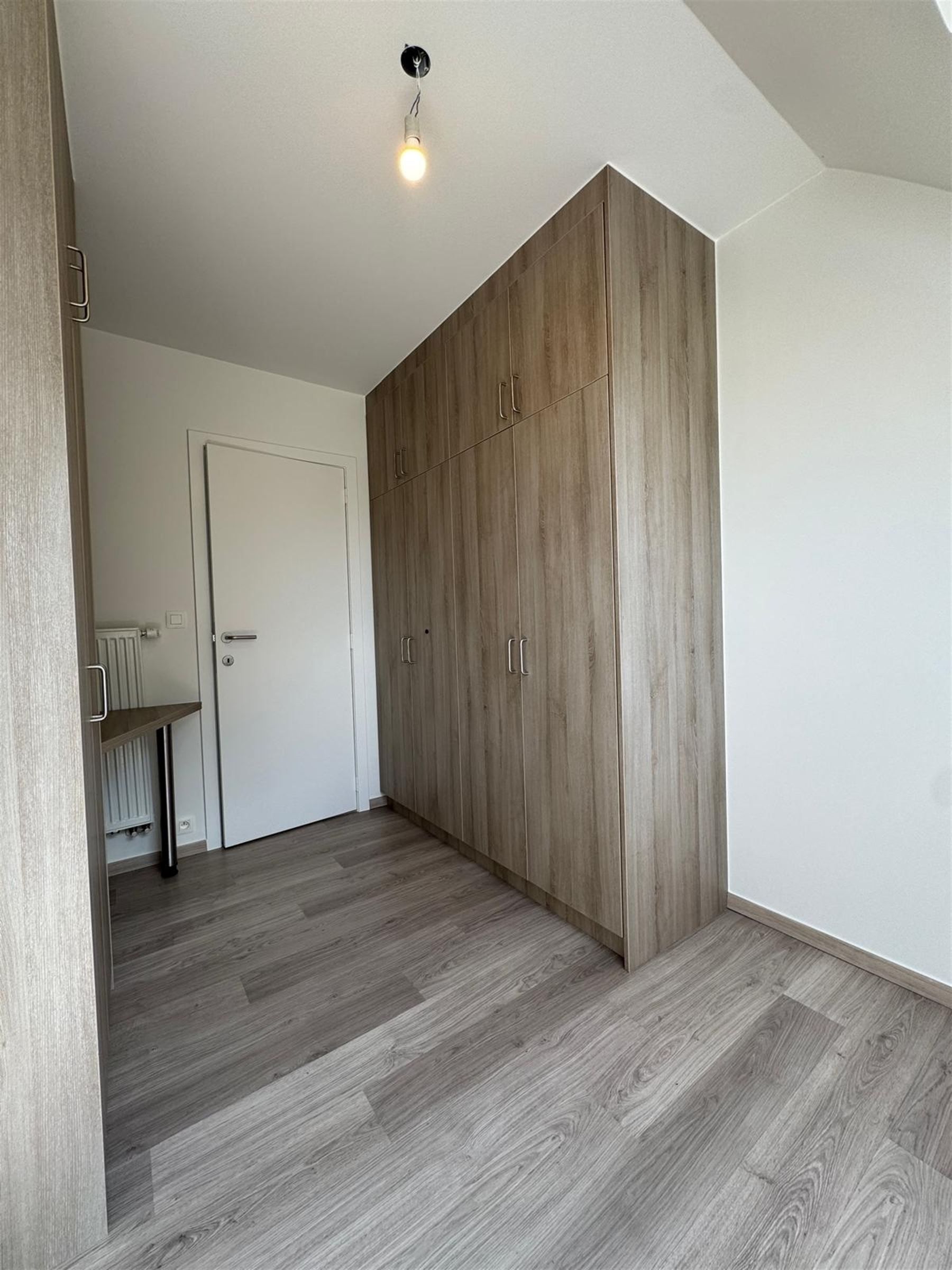 Ruim appartement met 2 slaapkamers en  garagebox foto 9