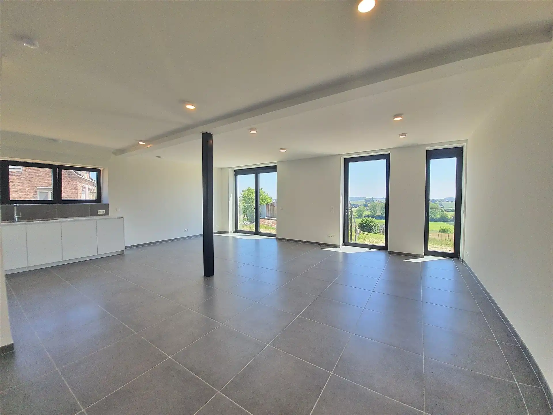 Woning met 3 slaapkamers en tuin op toplocatie foto 6