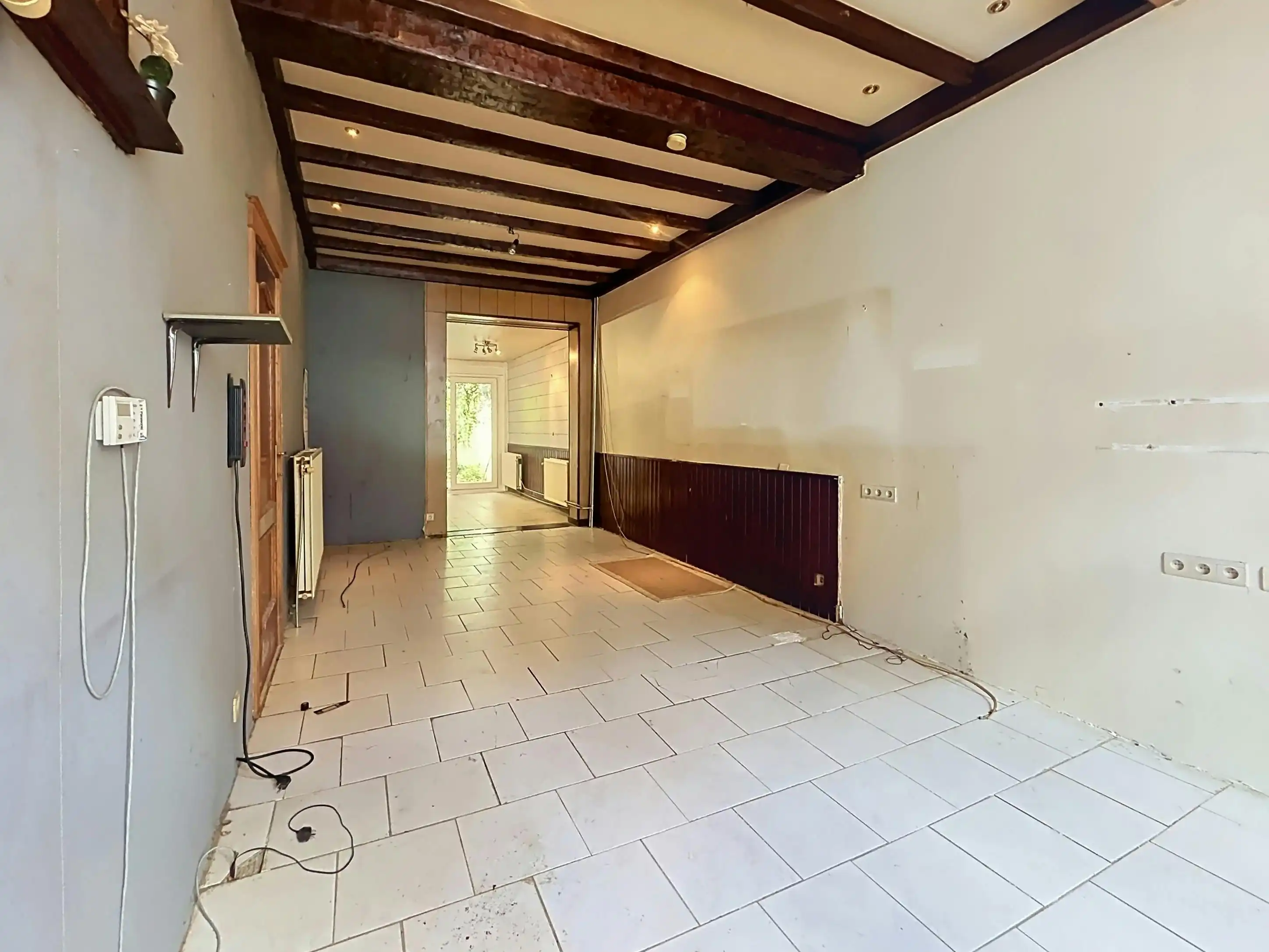 Te renoveren woning met 5 slaapkamers vlakbij Rivierenhof  foto 3