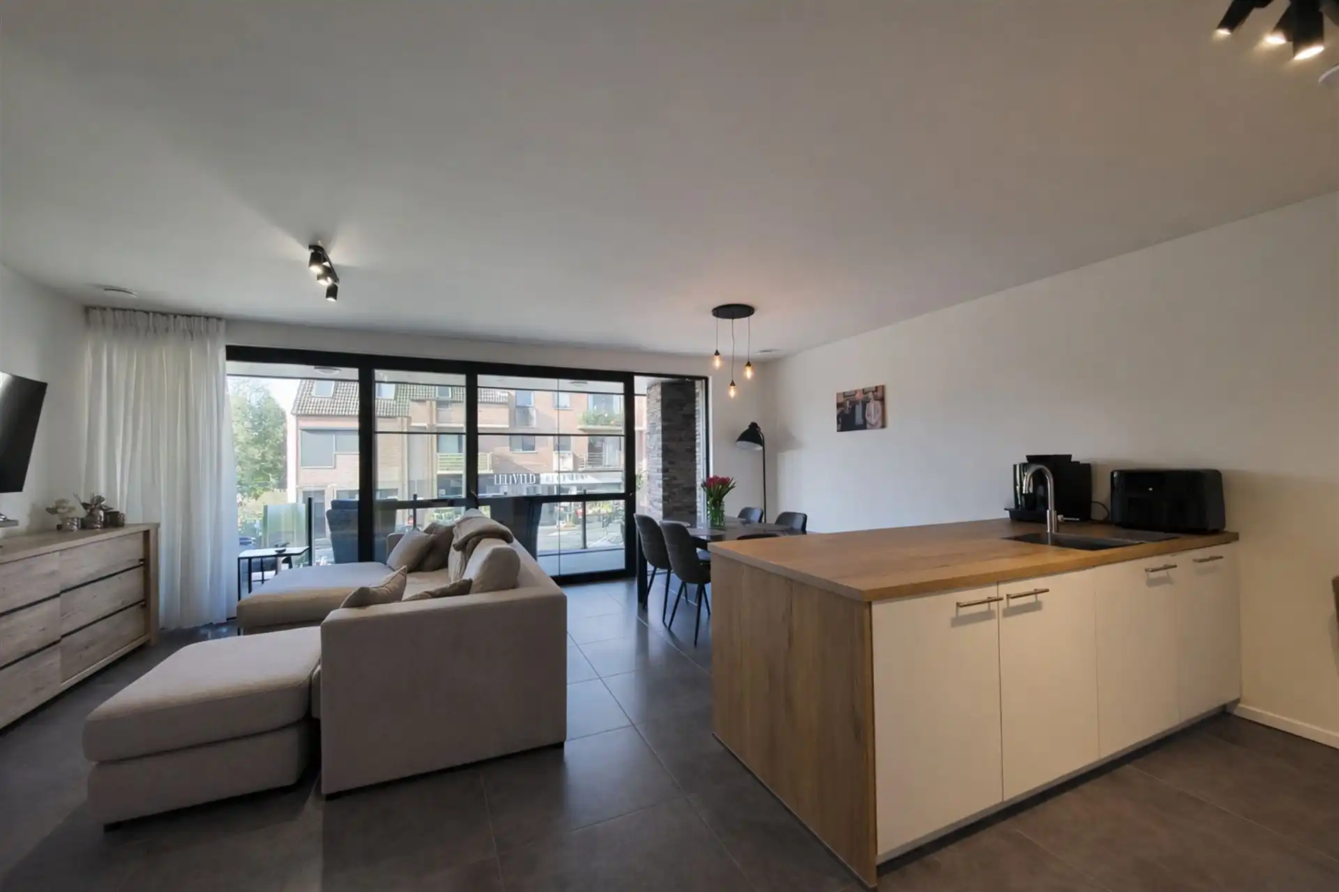 Prachtig luxueus appartement met terras, ondergrondse garage en hoogwaardige technieken op topligging nabij het centrum van Genk foto 8