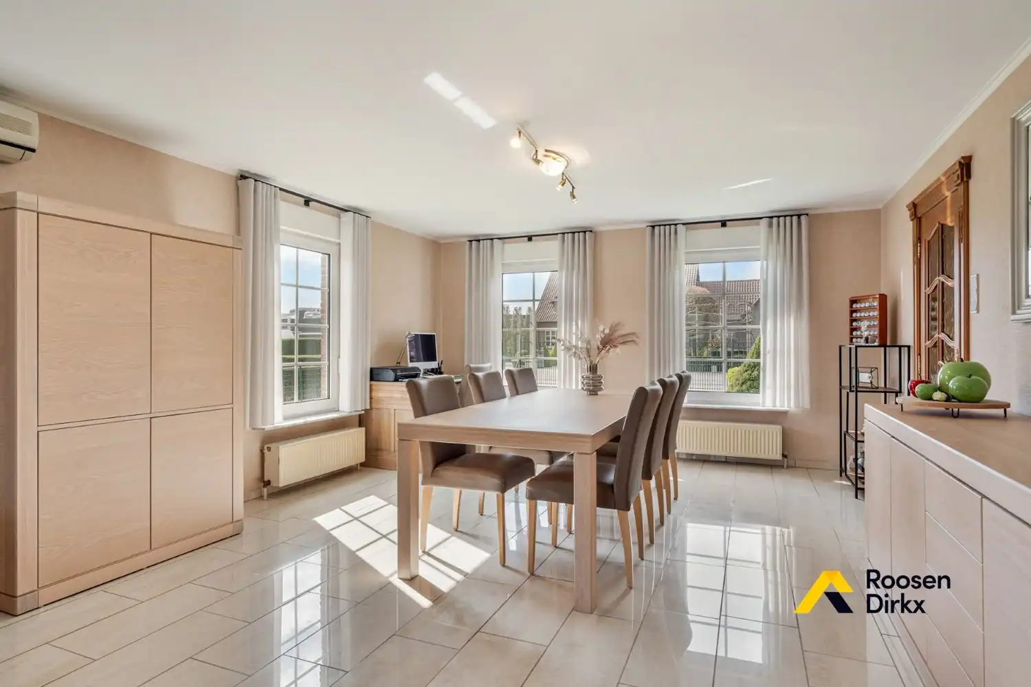 Degelijke, perfect onderhouden woning op 9 are, op fietsafstand van het centrum! foto 8