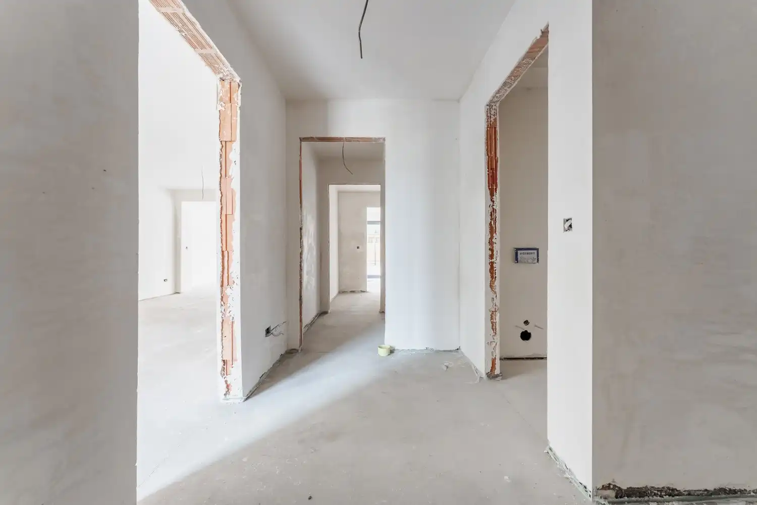 Charmante halfopen woning te koop in Leopoldsburg - 3 slaapkamers, 1 badkamer, ruime keuken en 2 toiletten op 396 m², volledig gerenoveerd in 2026! foto 4
