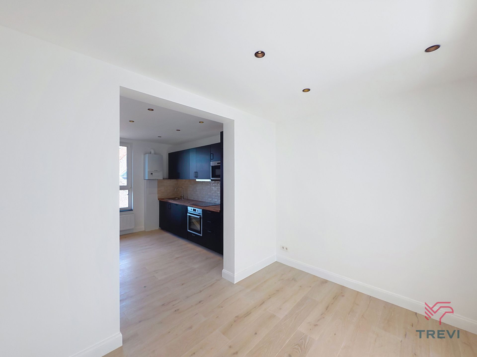 Gerenoveerd 1 slaapkamer appartement voor 1e bewoning! foto 11