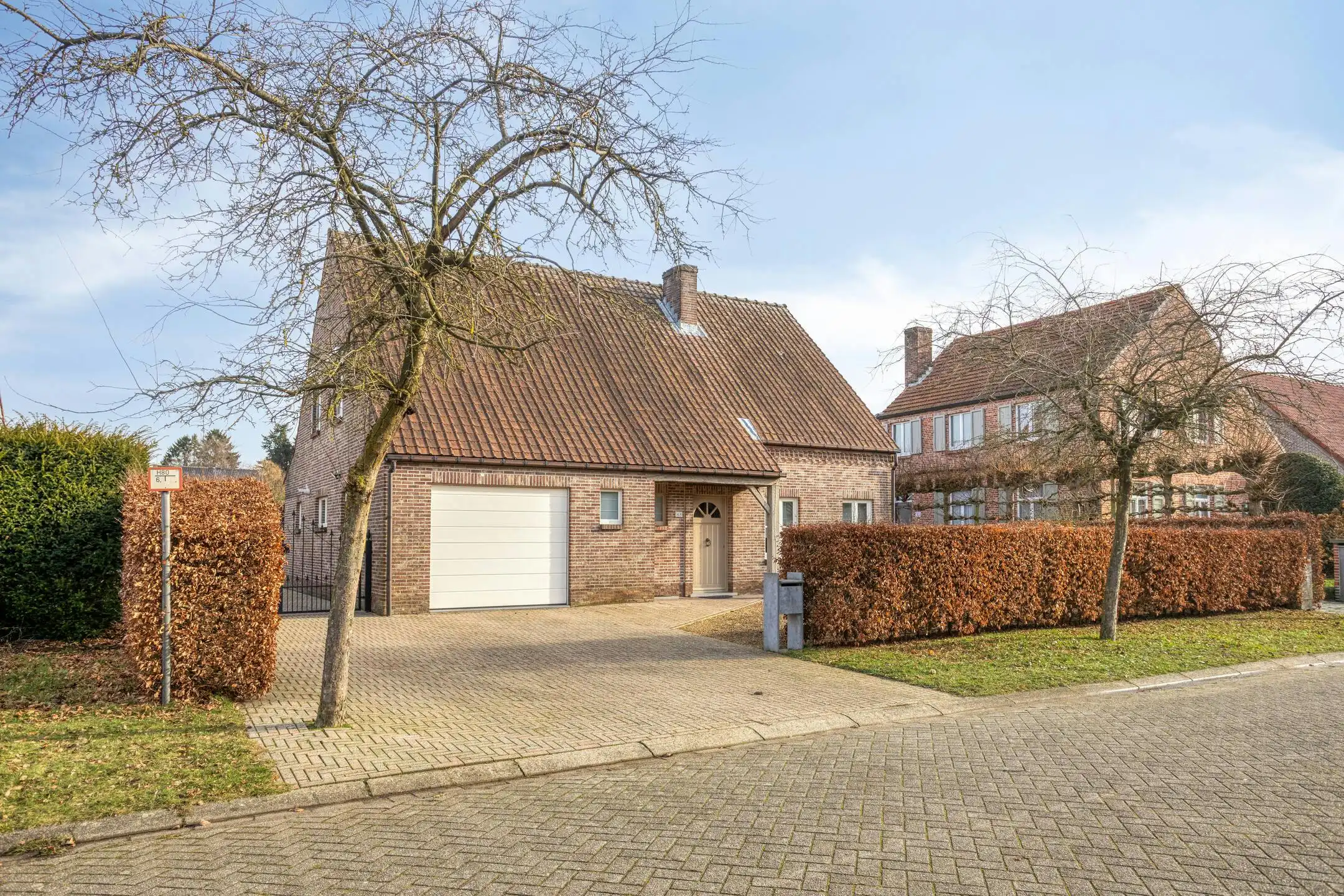 Rustig gelegen huis in Lichtaart met 3 slaapkamers foto {{pictureIndex}}