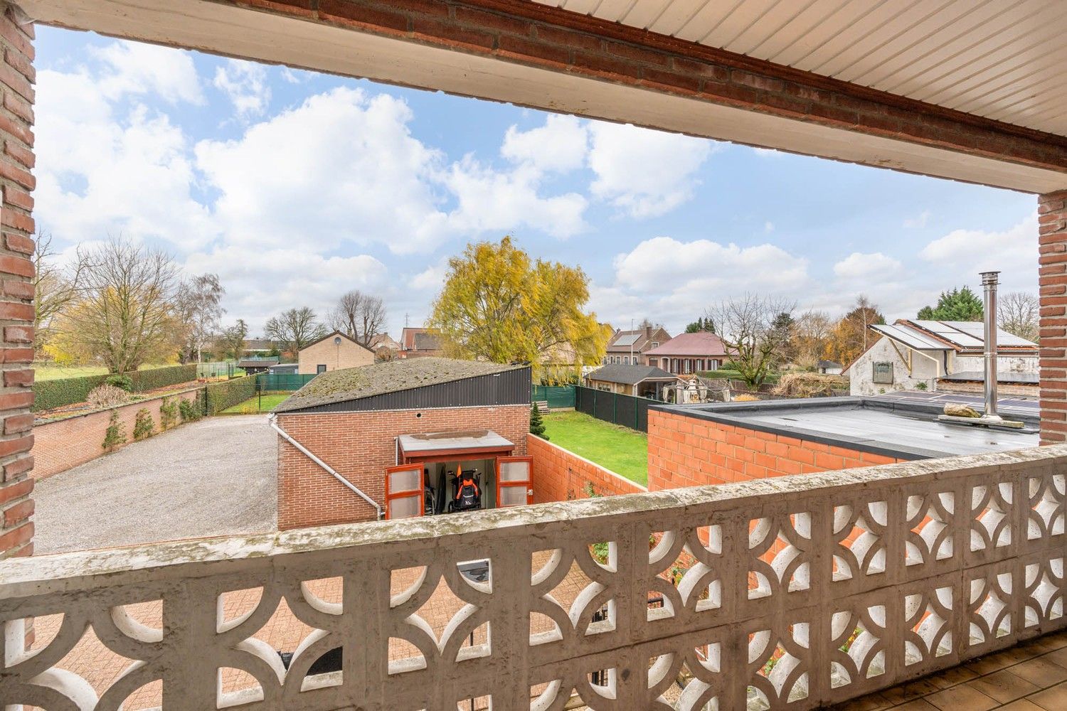 Licht en modern appartement met 2 slaapkamers op wandelafstand van het centrum van Bilzen! foto 12