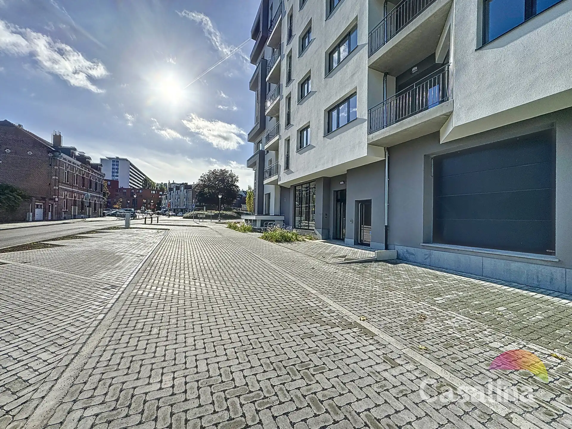 Handelsgelijkvloers te huur in een nieuwbouwproject foto 16