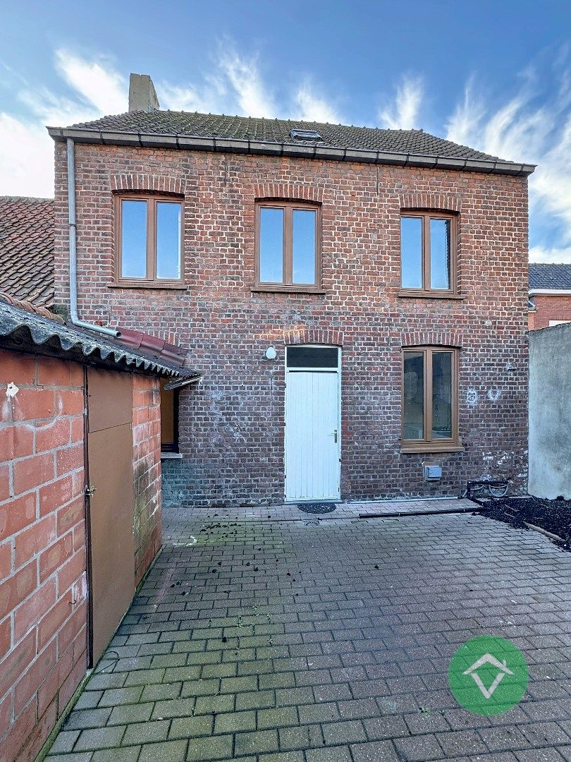 Instapklare woning met 4 slaapkamers in centrum van Koekelare foto 10