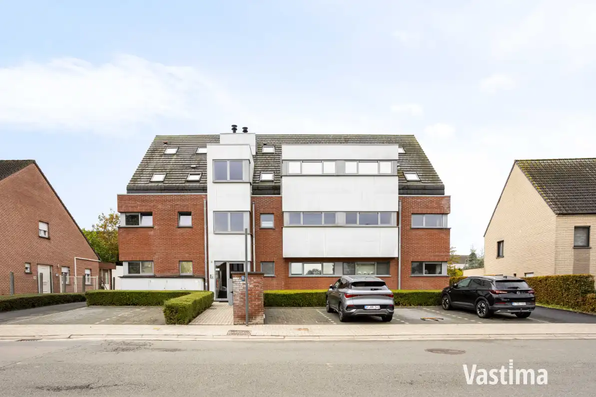 Instapklaar 2-slaapkamerappartement met zuidgericht terras én garage foto 2