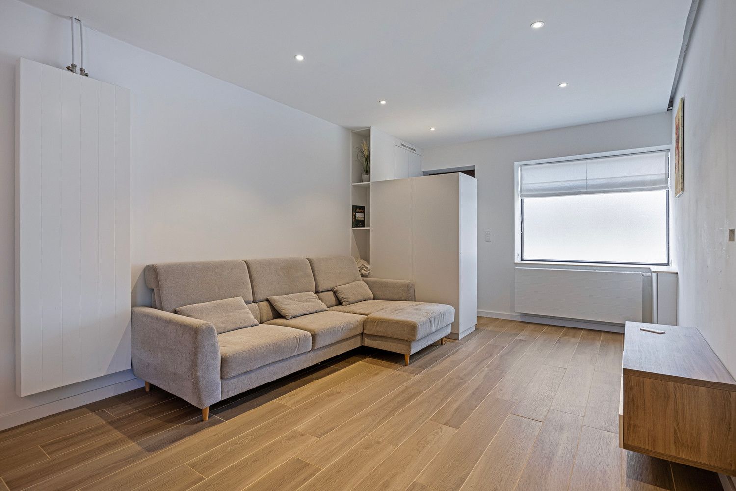 INSTAPKLARE EN VOLLEDIG GERENOVEERDE WONING TE DIEST! foto 6