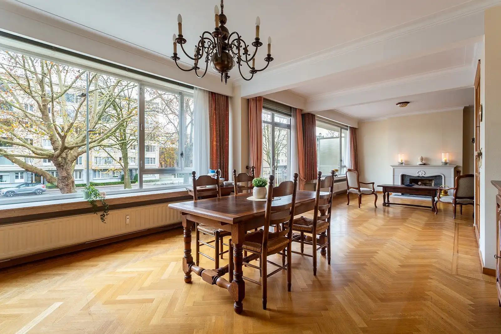 Veel ruimte, licht en mogelijkheden foto 2