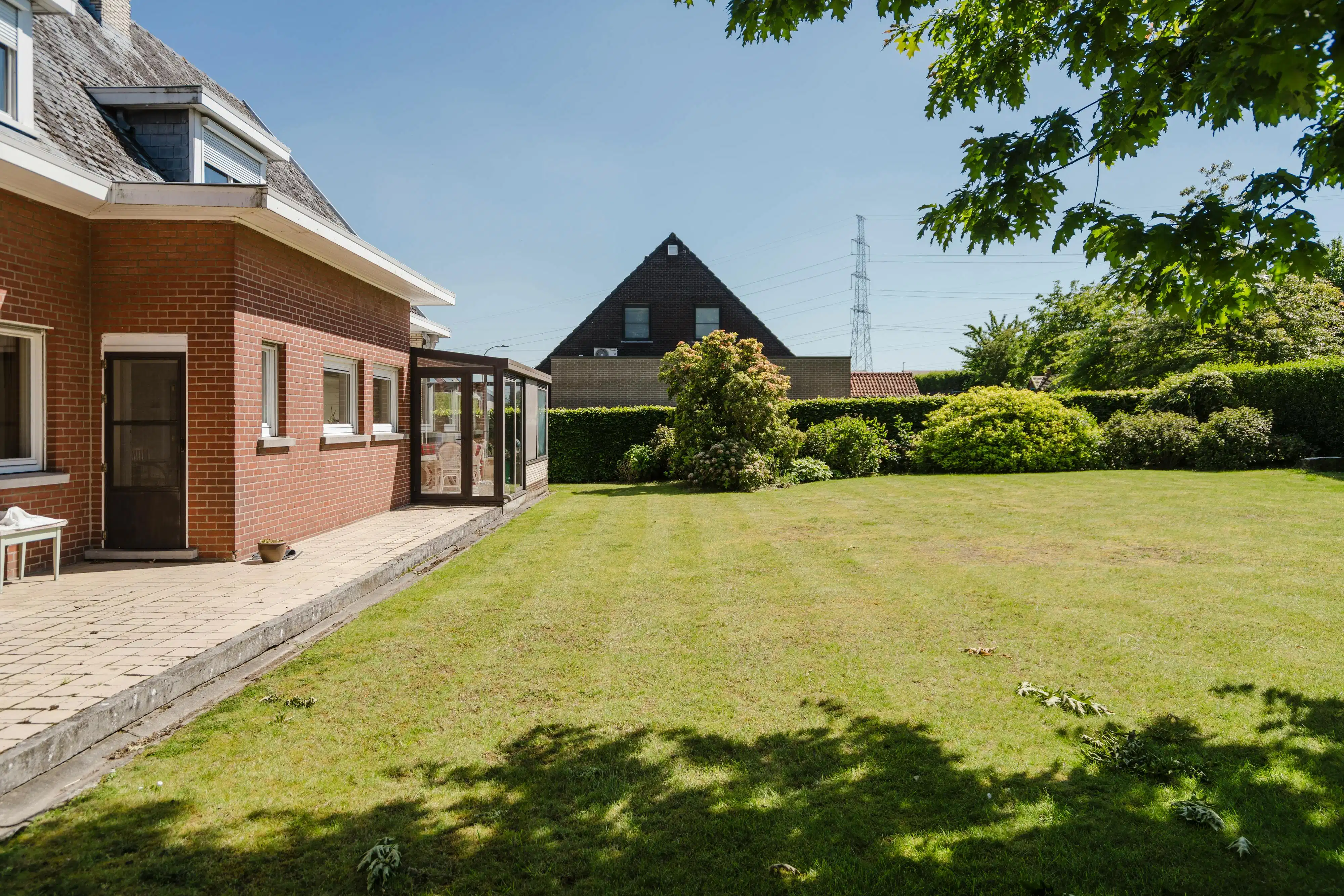 Ruime villa op 1.515 m² met groen verzicht te Otegem foto 2