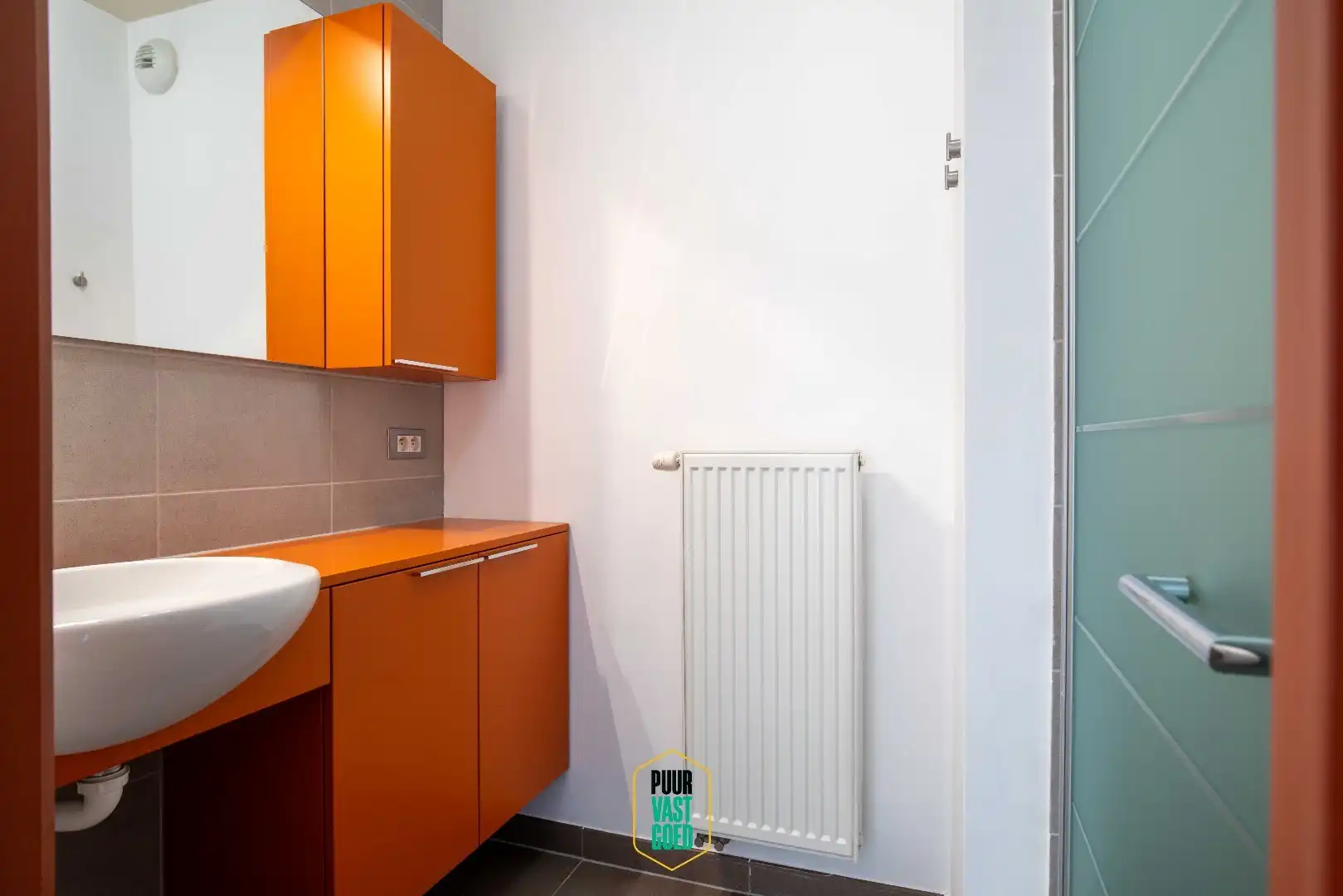 Recent, instapklaar, 2 slpk appartement in gegeerde buurt. foto 20