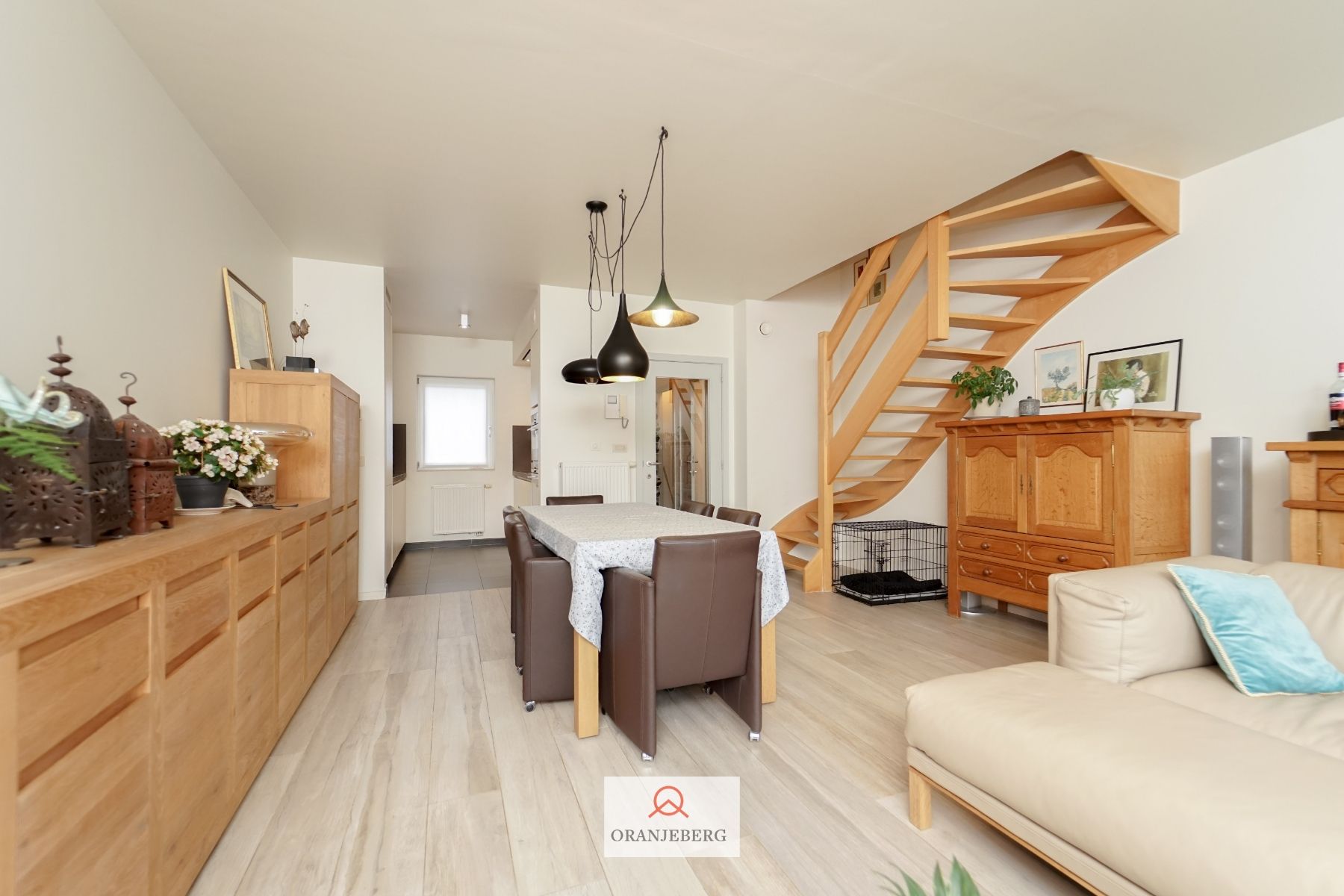 Energiezuinige woning met 4 slpk's en tuintje foto 13
