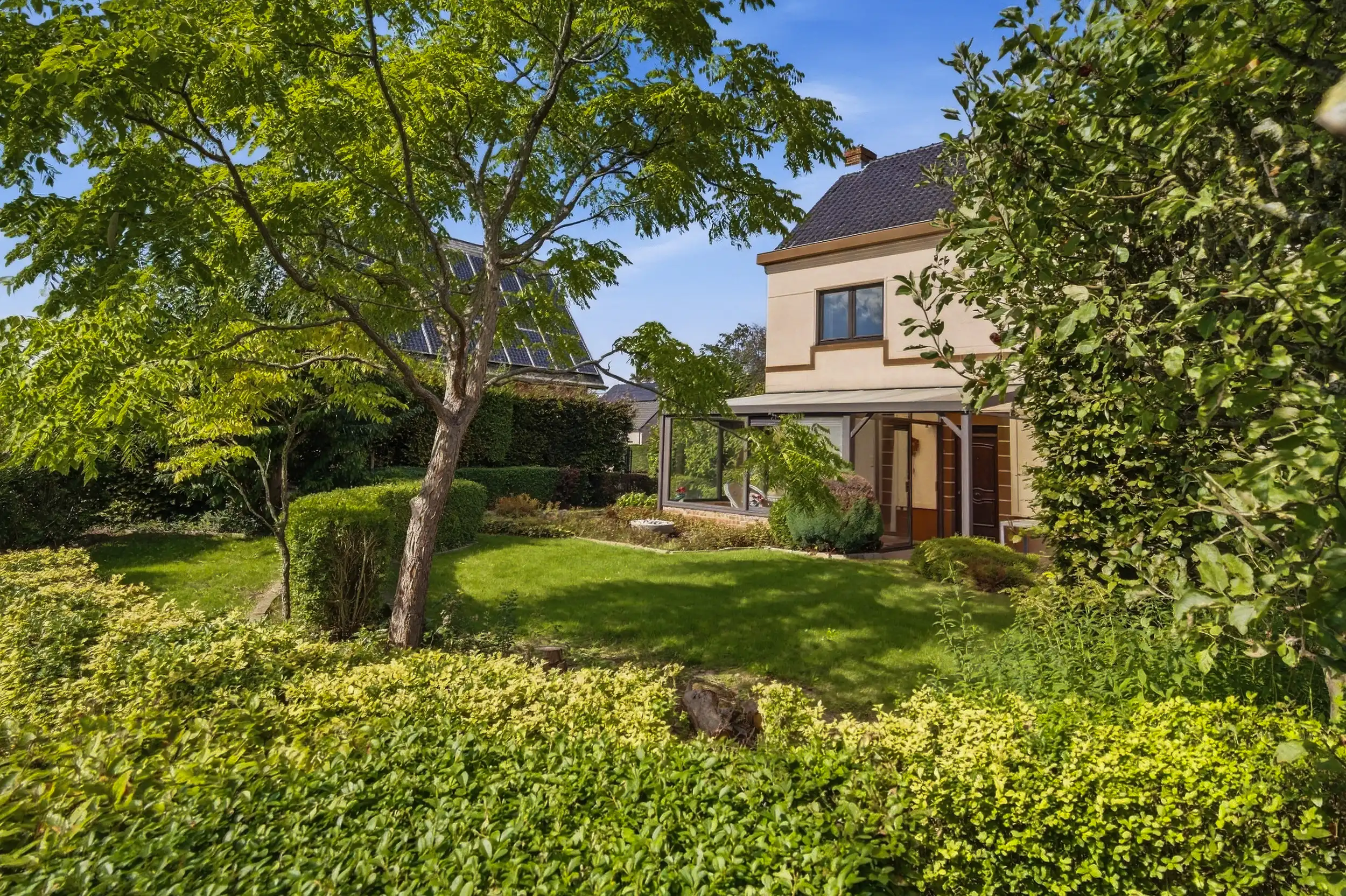 Te renoveren woning met tal van mogelijkheden foto 7