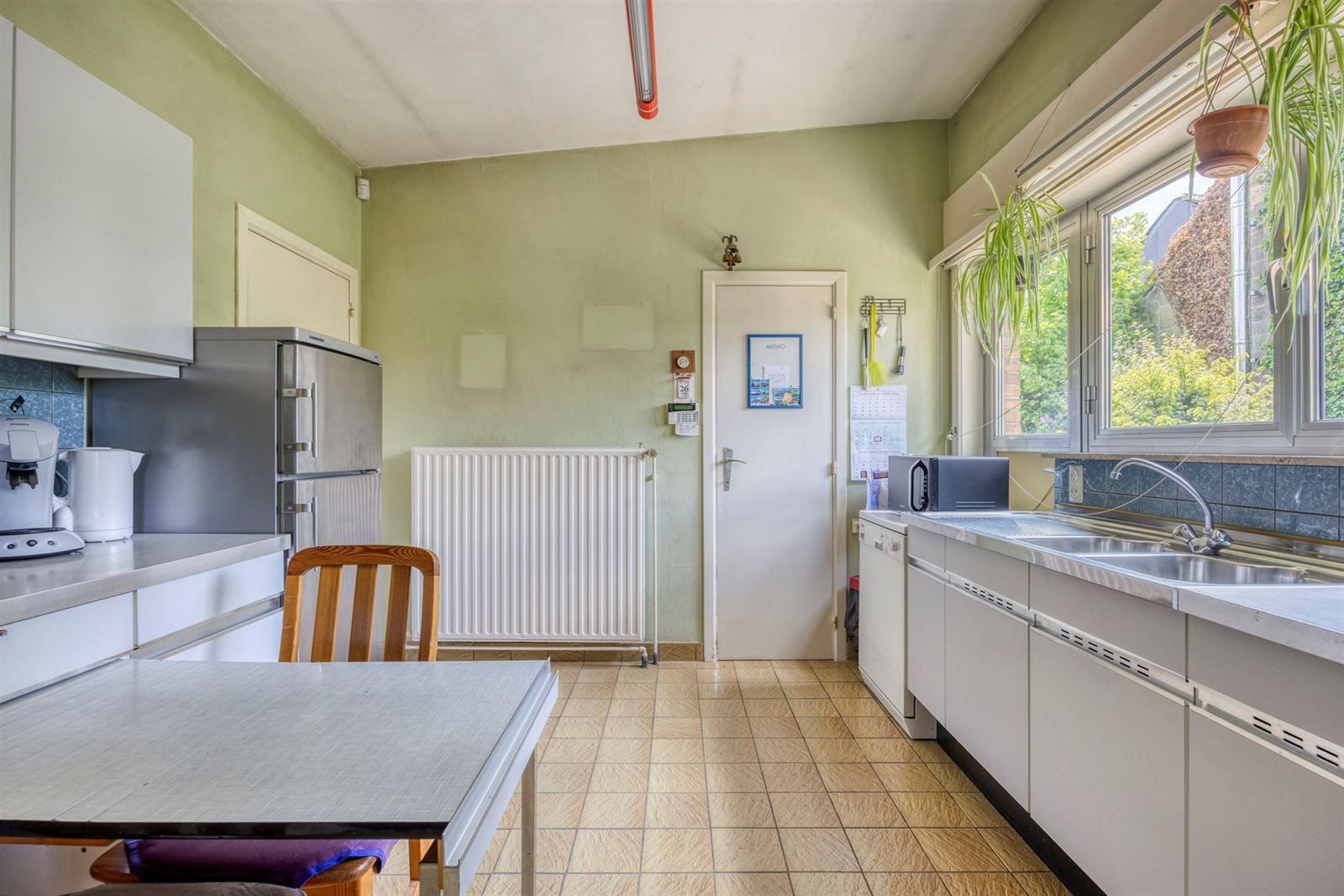 Ruime villa (bungalow) met 4 slaapkamers en atelier op terrein van 13a 22ca foto 11