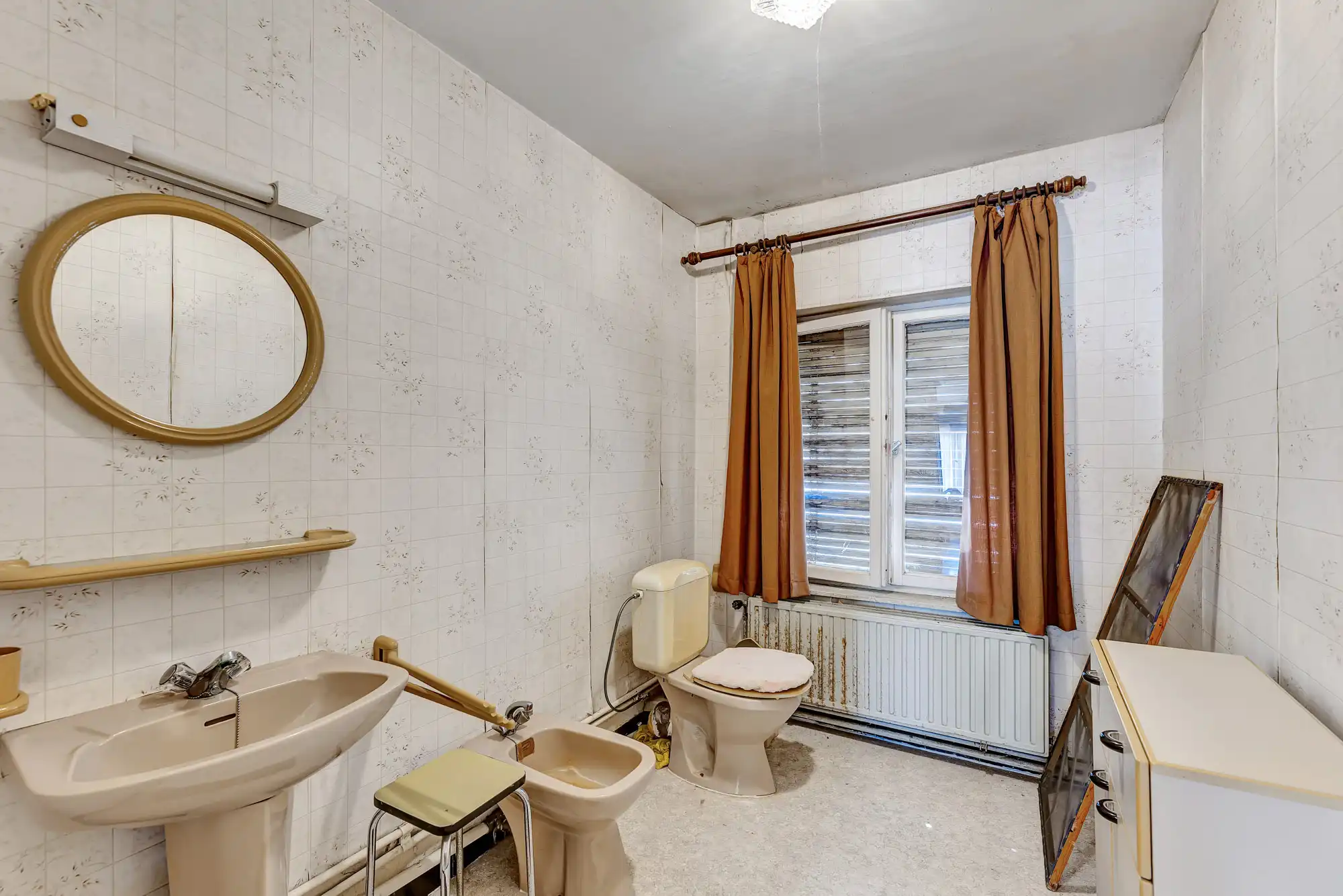 Ruime te renoveren woning met loods en bouwgrond foto 21