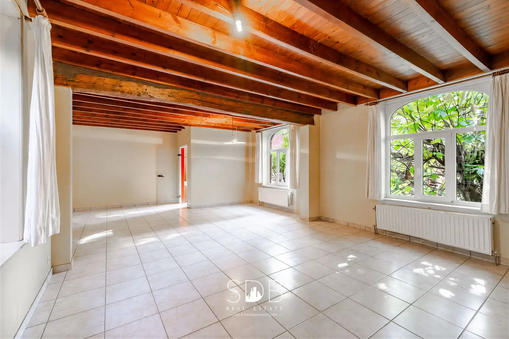 Authentieke hoeve met achterliggend groen op 5.192m² foto 6