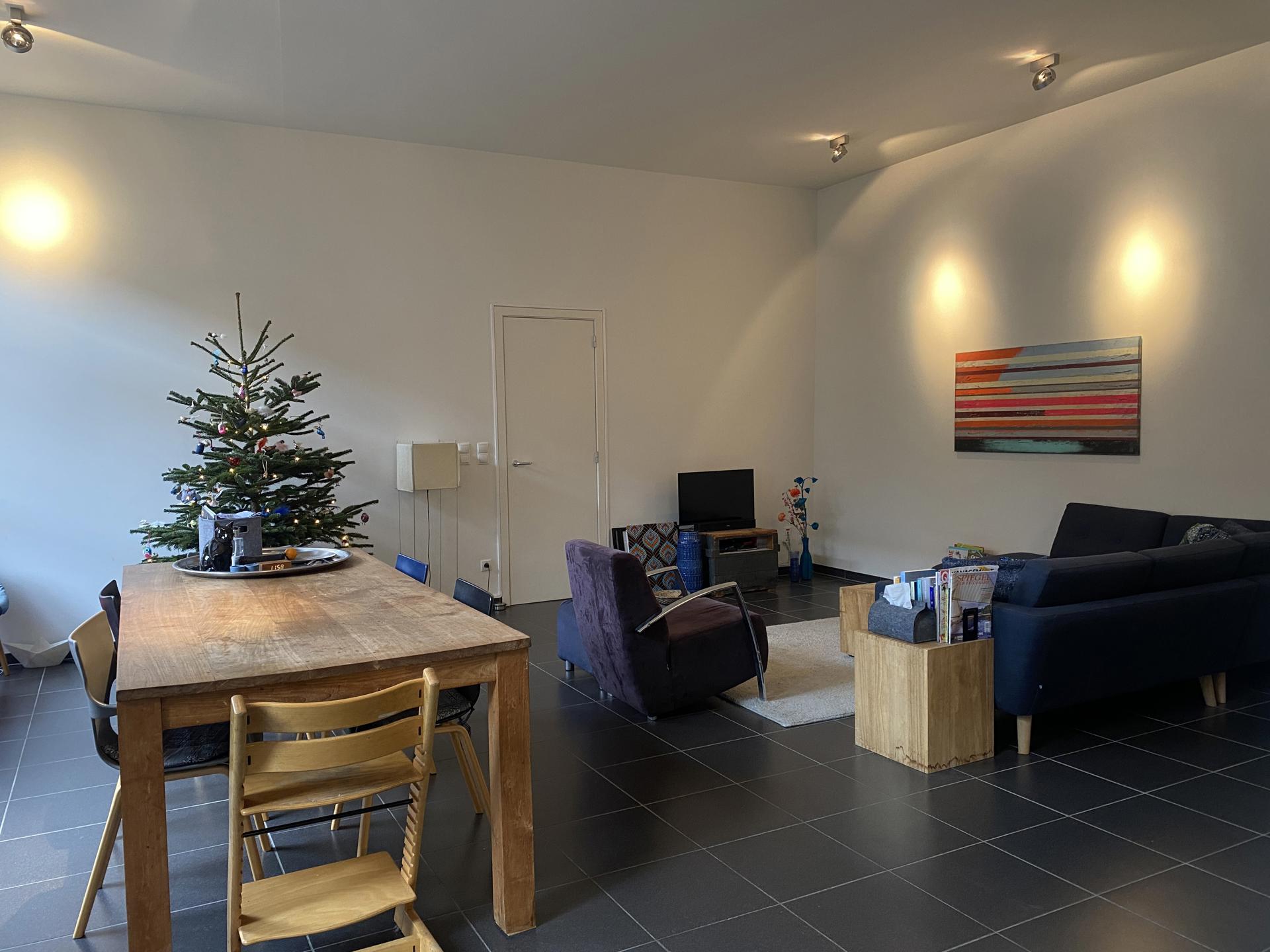 Ruim appartement in hartje Antwerpen inclusief parking foto {{pictureIndex}}