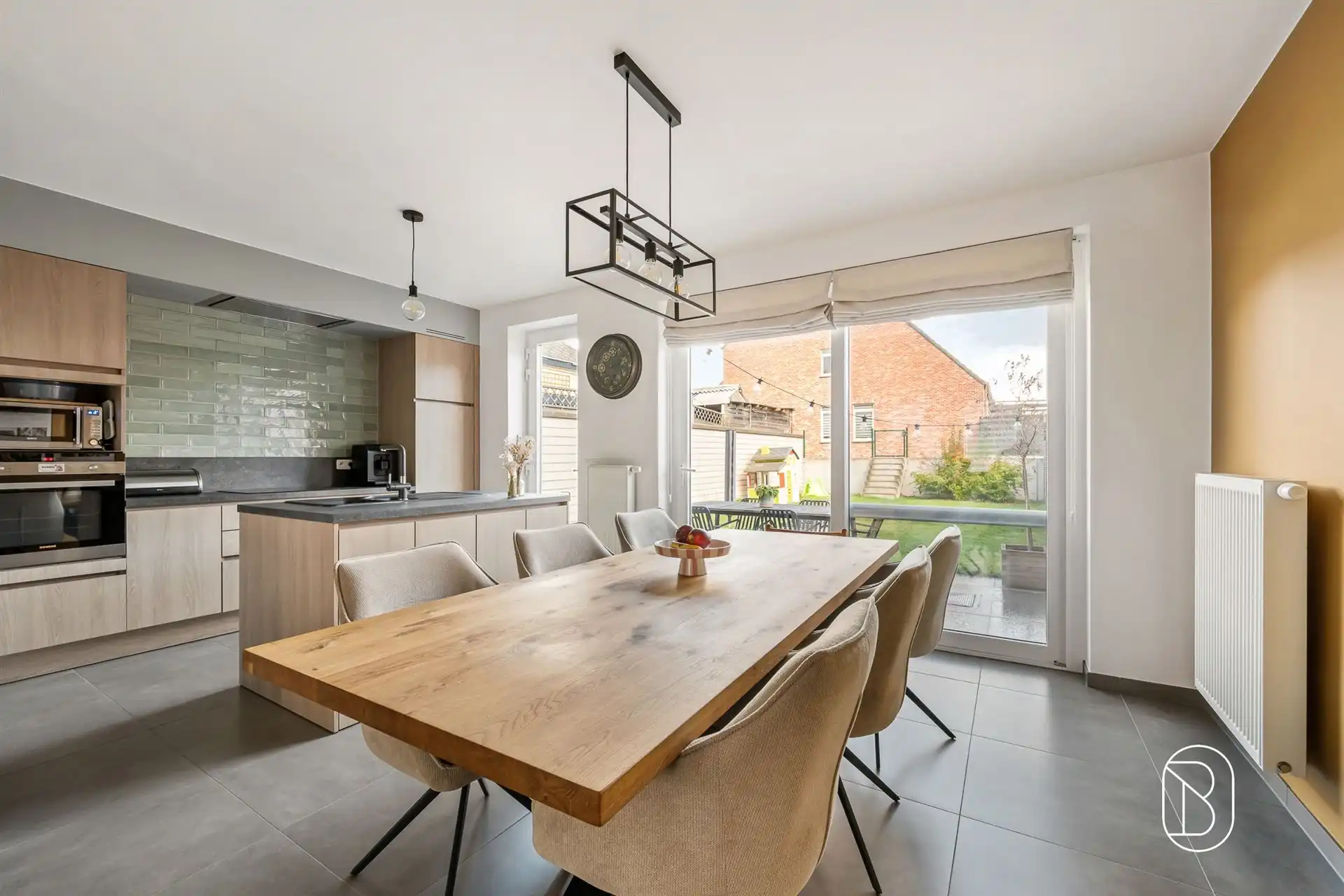 Recente woning met 3 slk, tuin en garage nabij Kluisbos foto 7