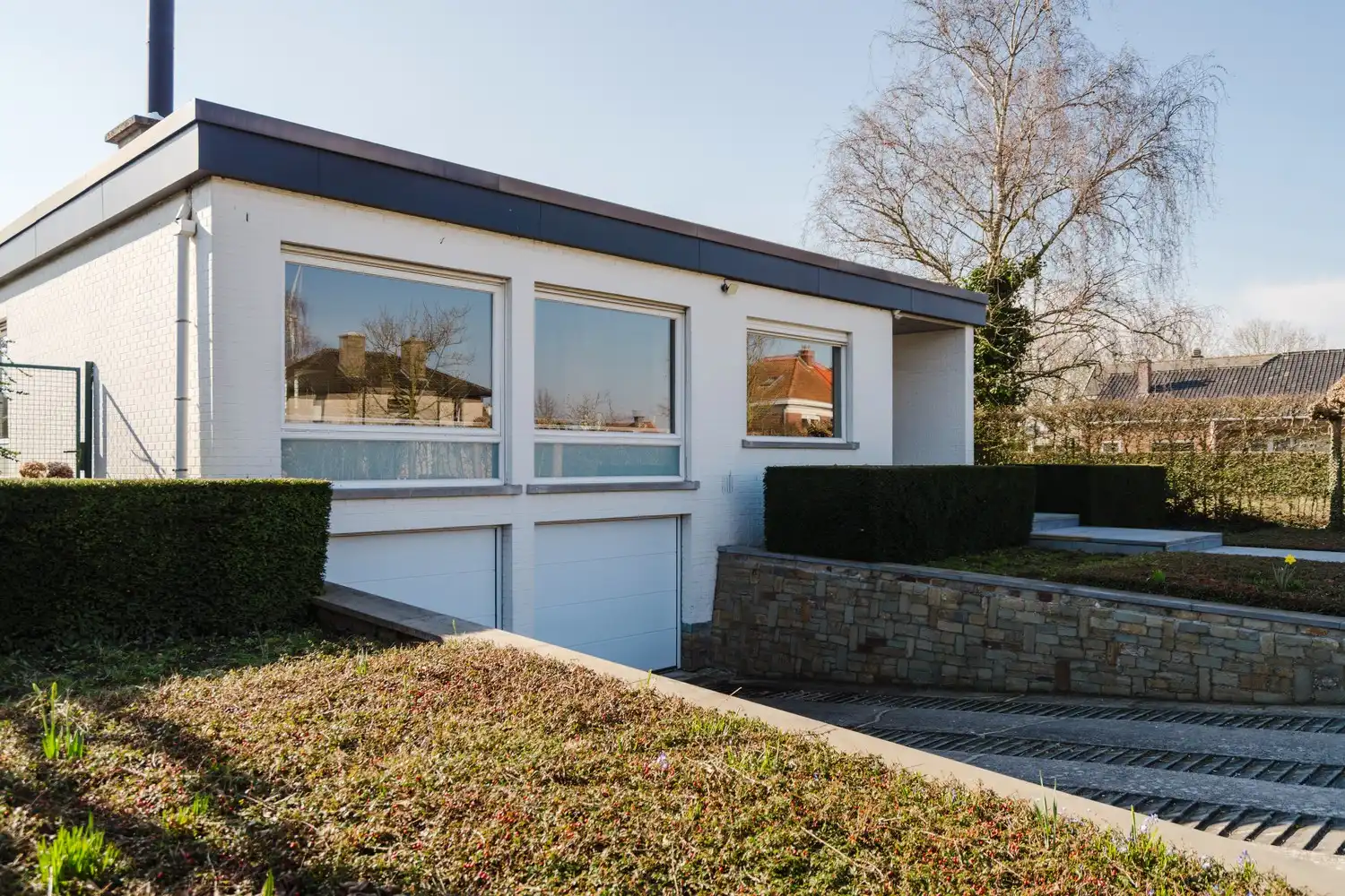 Hoofdfoto van de publicatie: Gelijkvloerse villa in Kortrijk