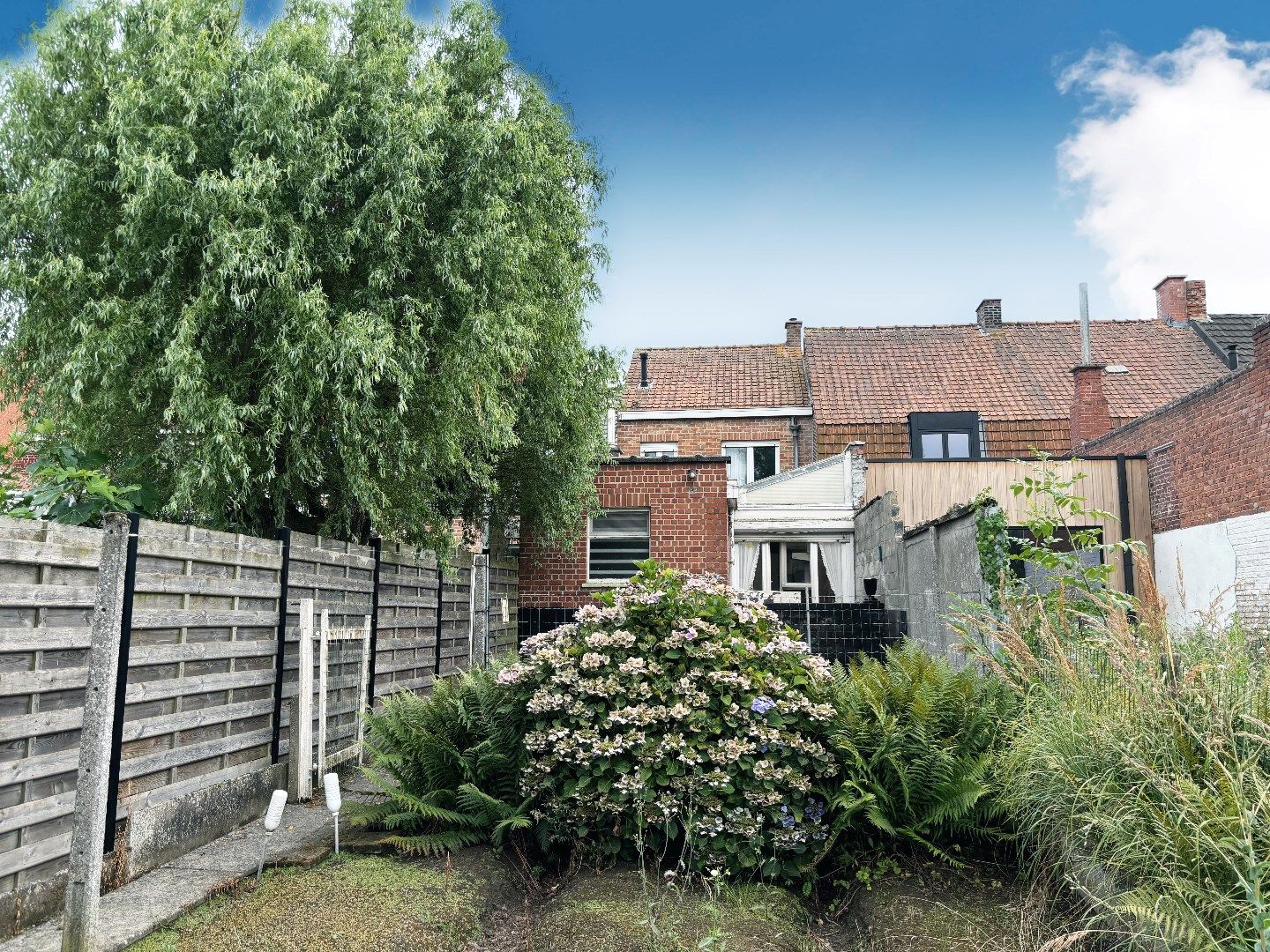 TE RENOVEREN STATIGE WONING MET 2SLPKS (3 MOGELIJK) EN GROTE TUIN (300M²) foto 17