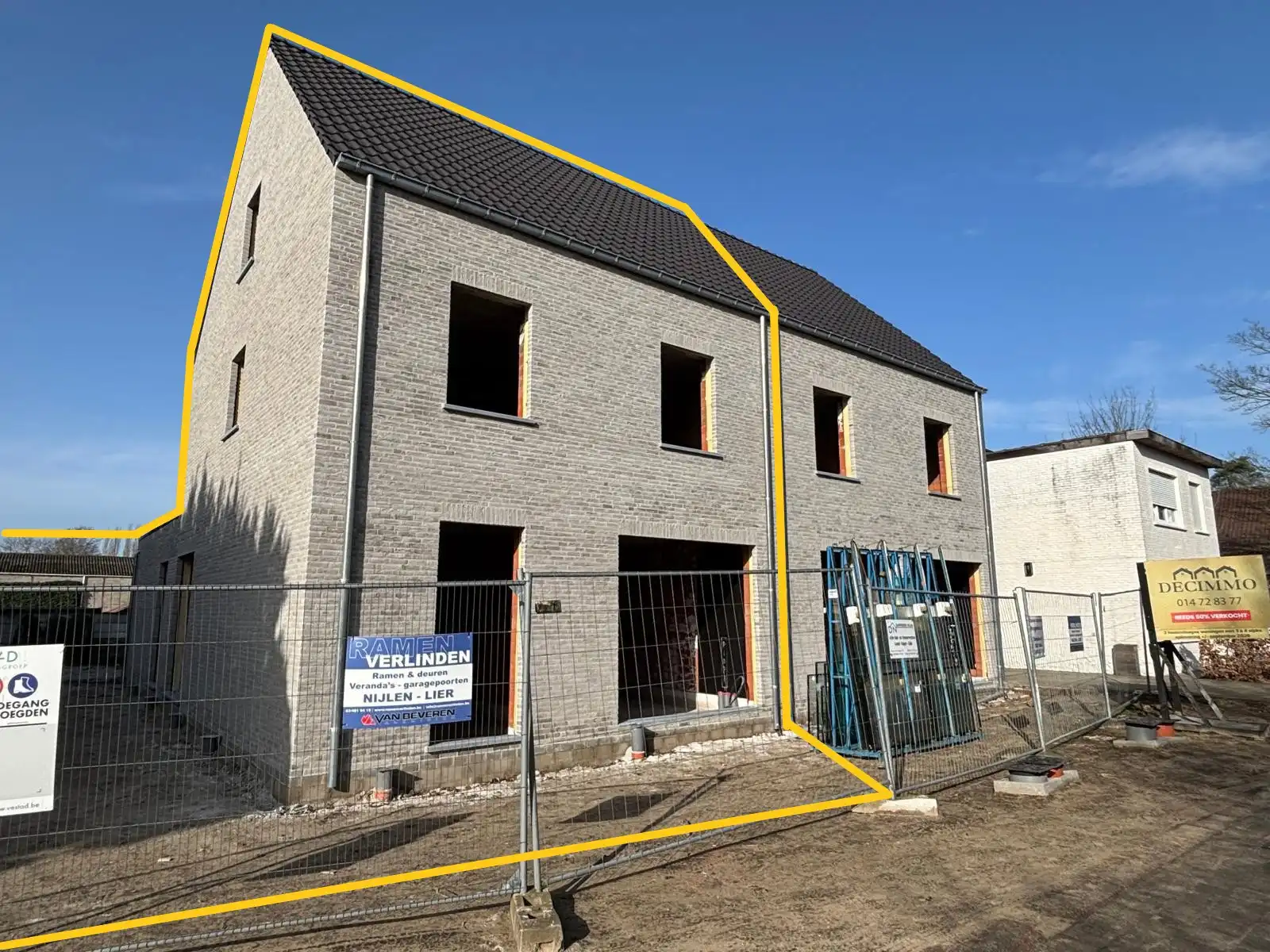 Huis te koop foto {{pictureIndex}}