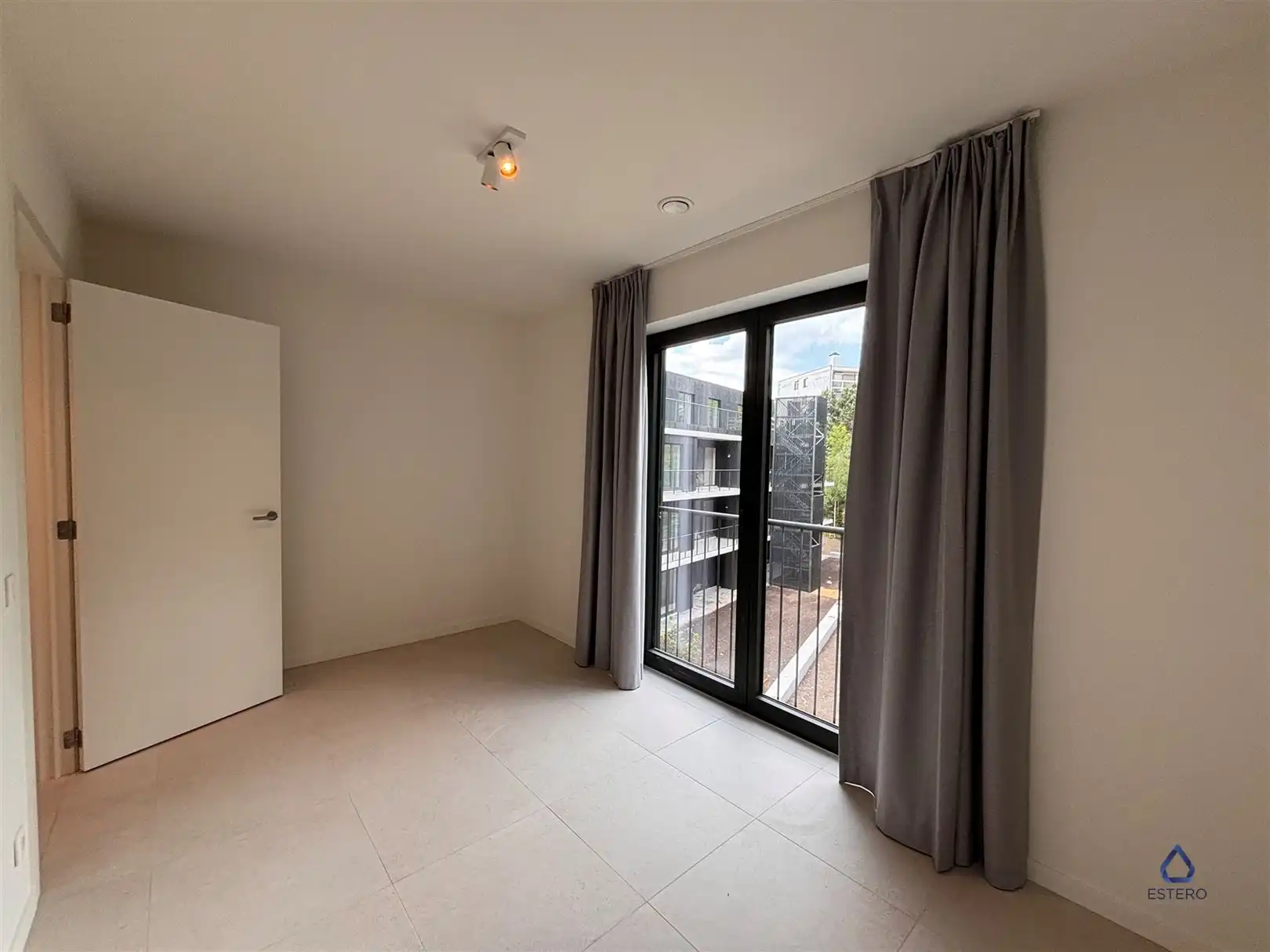 Prachtig nieuwbouwappartement met ruim terras foto 12