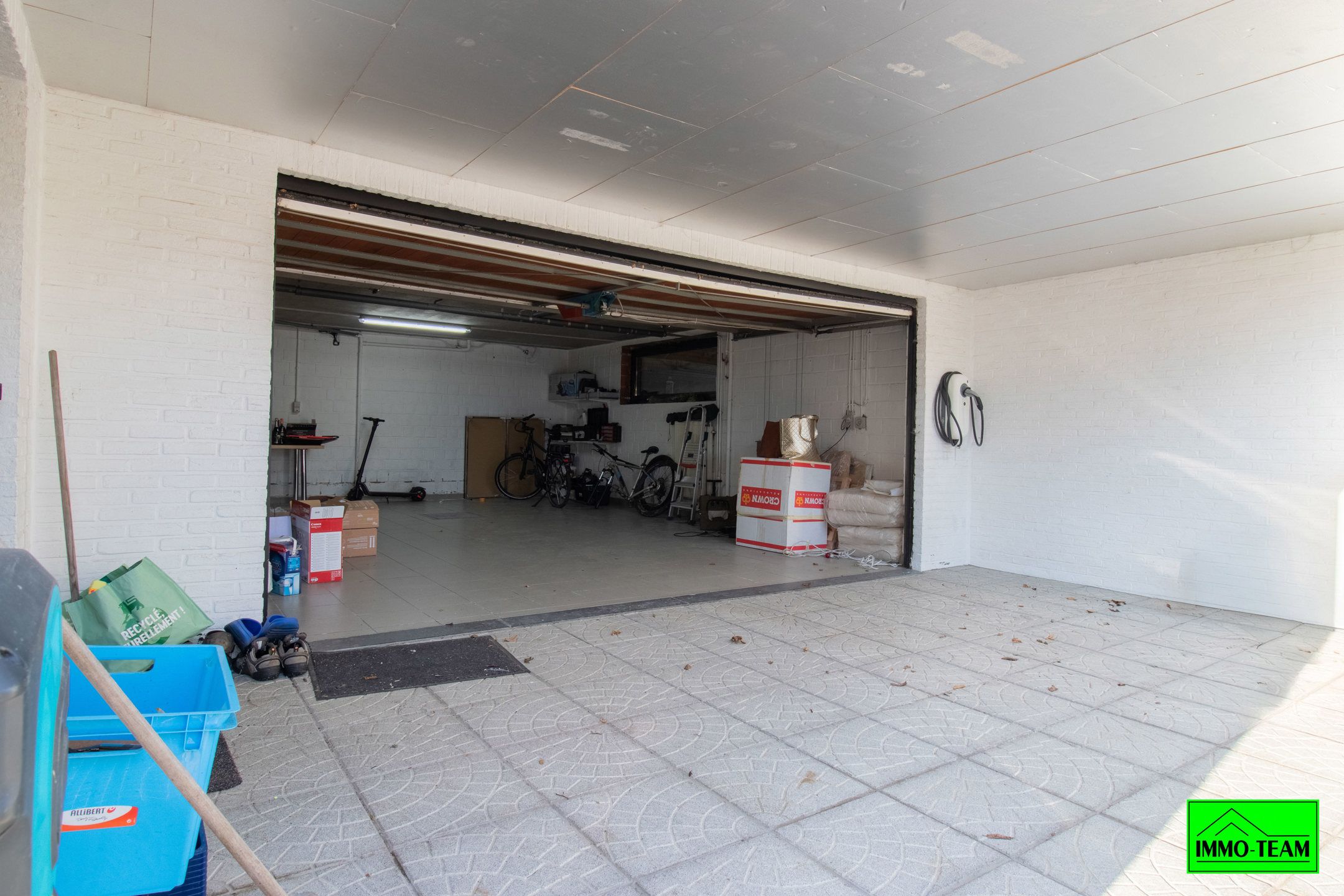 Instapklare villa met 3 slaapkamers, garage en ruime tuin  foto 24