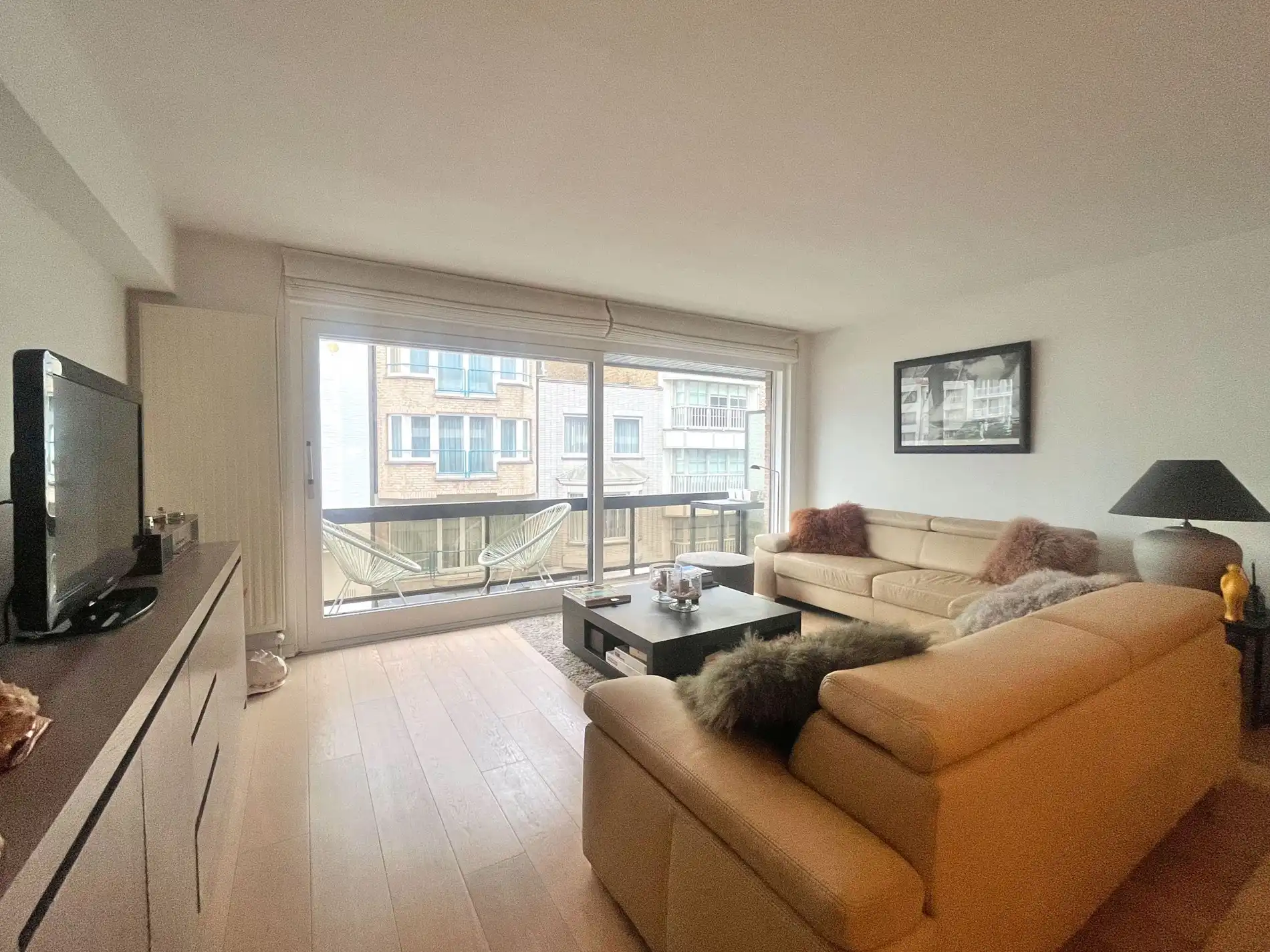 Gemeubeld appartement op de Kustlaan te Knokke foto 4