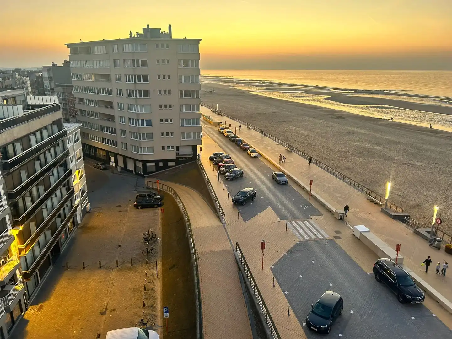 TE RENOVEREN 2 SLPK APP MET ZICHT OP ZEE – MOGELIJKHEID GARAGE foto 15