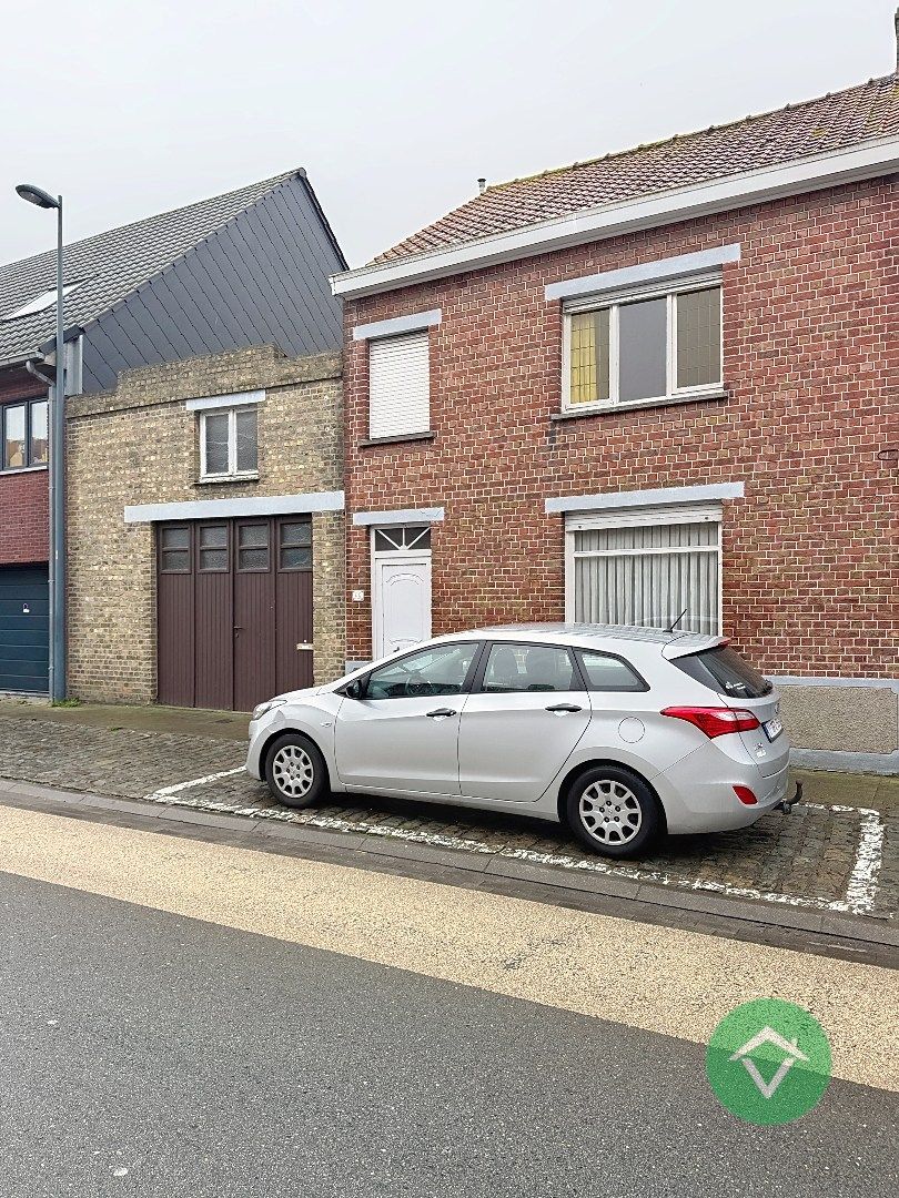 Woning met kleine loods te Gistel  foto 3