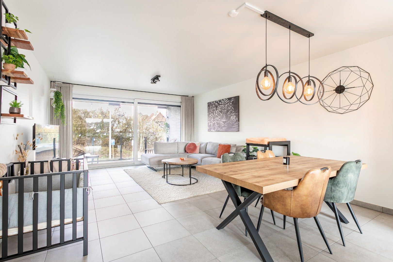 Recent, energiezuinig appartement met 2 slpks, 2 terrassen en autostaanplaats foto 7