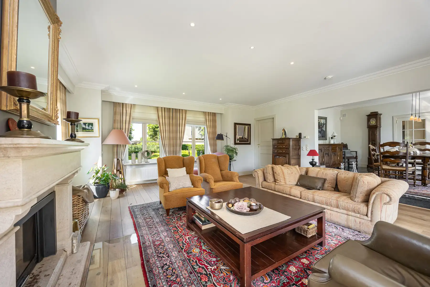 Ruime villawoning met 4 slaapkamers en noordoost georiënteerde tuin op een perceel van ca 6.155m² op een rustige locatie in Hoogstraten (Meerle). foto 6