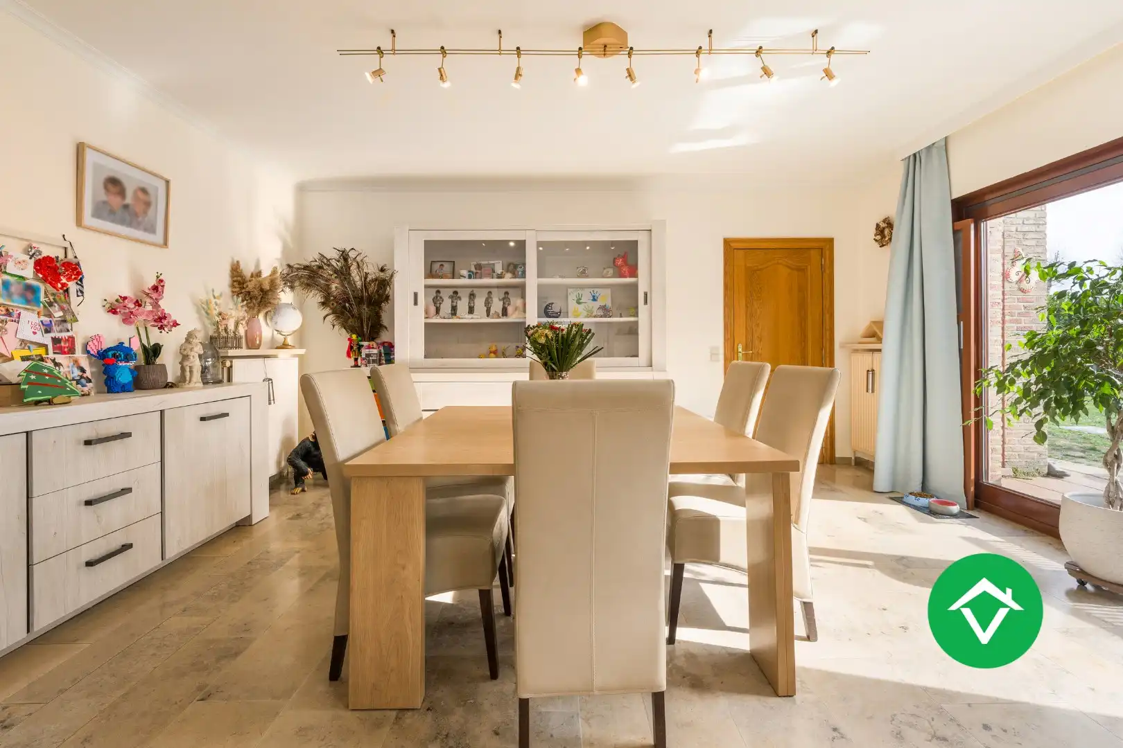 Alleenstaande woning met 5 slaapkamers en garage te Koekelare foto 9