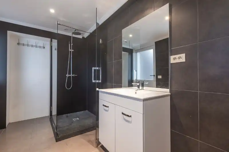 Instapklare woning met 4 slaapkamers, tuin en kleine garage met landelijk zicht  (energielabel B)! foto 9