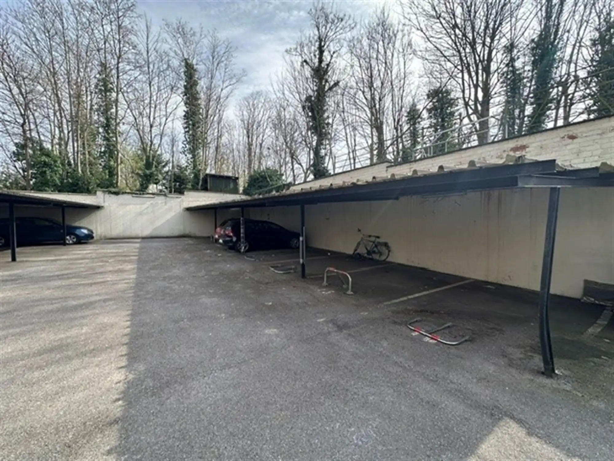 Parkeerplaats op TOP locatie te Leuven foto {{pictureIndex}}