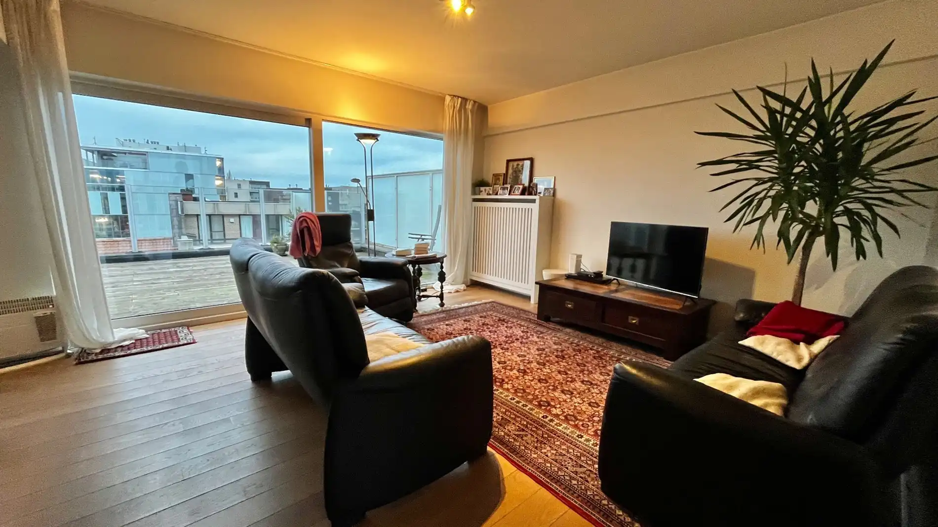 Groot appartement van 96m² met 95 m² terras foto 10