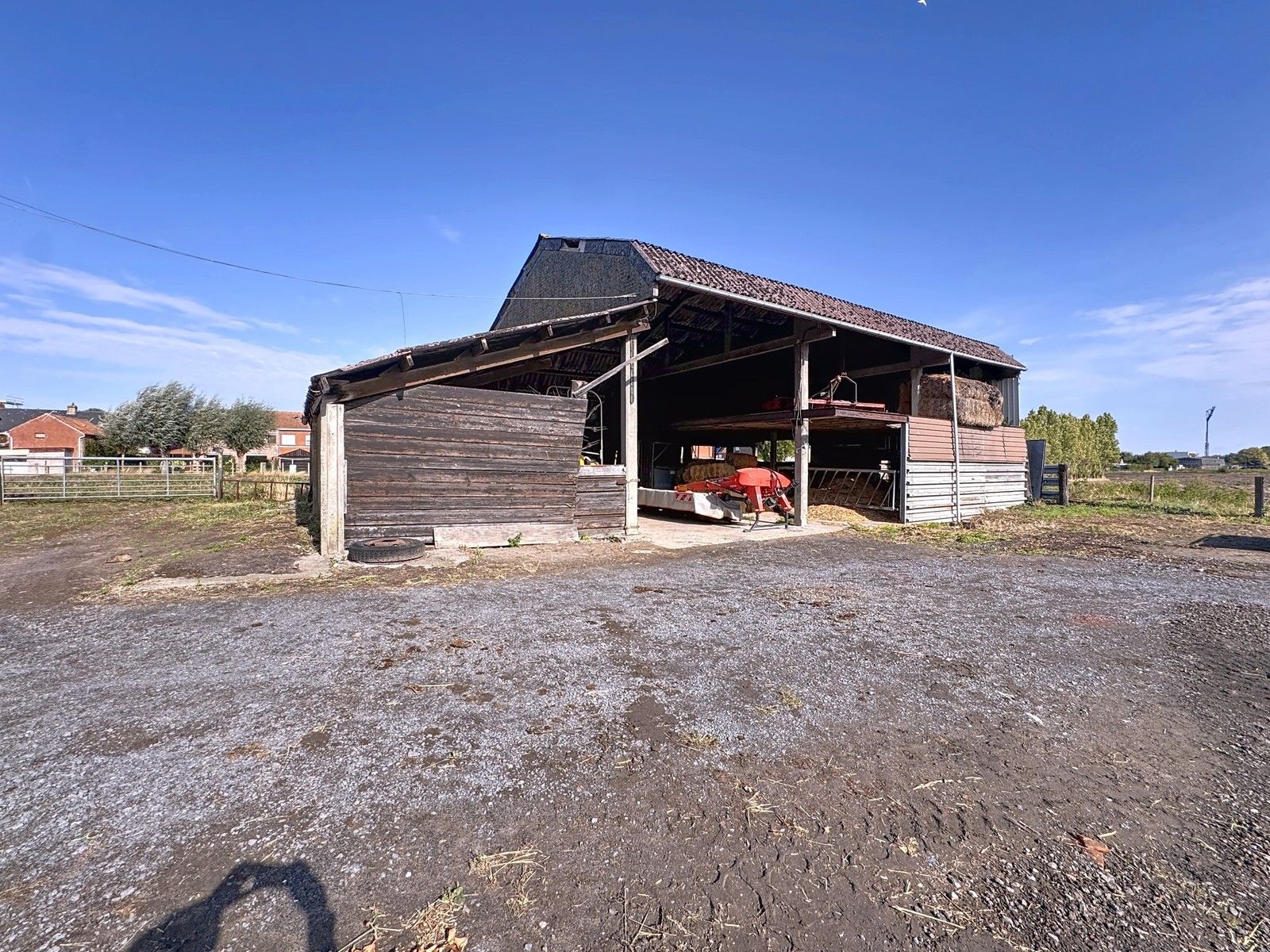 Te renoveren hoeve op crica 1 ha op GOEIE ligging! foto 11