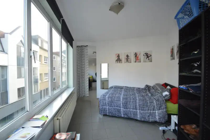 Leuke lichtrijke studio in hartje Gent foto 9