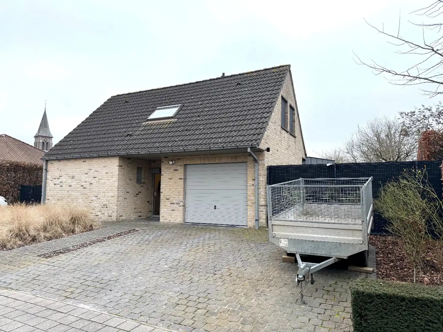 Alleenstaande woning op 770m2 te koop in Lendelede – Op wandelafstand van de kerk foto 2