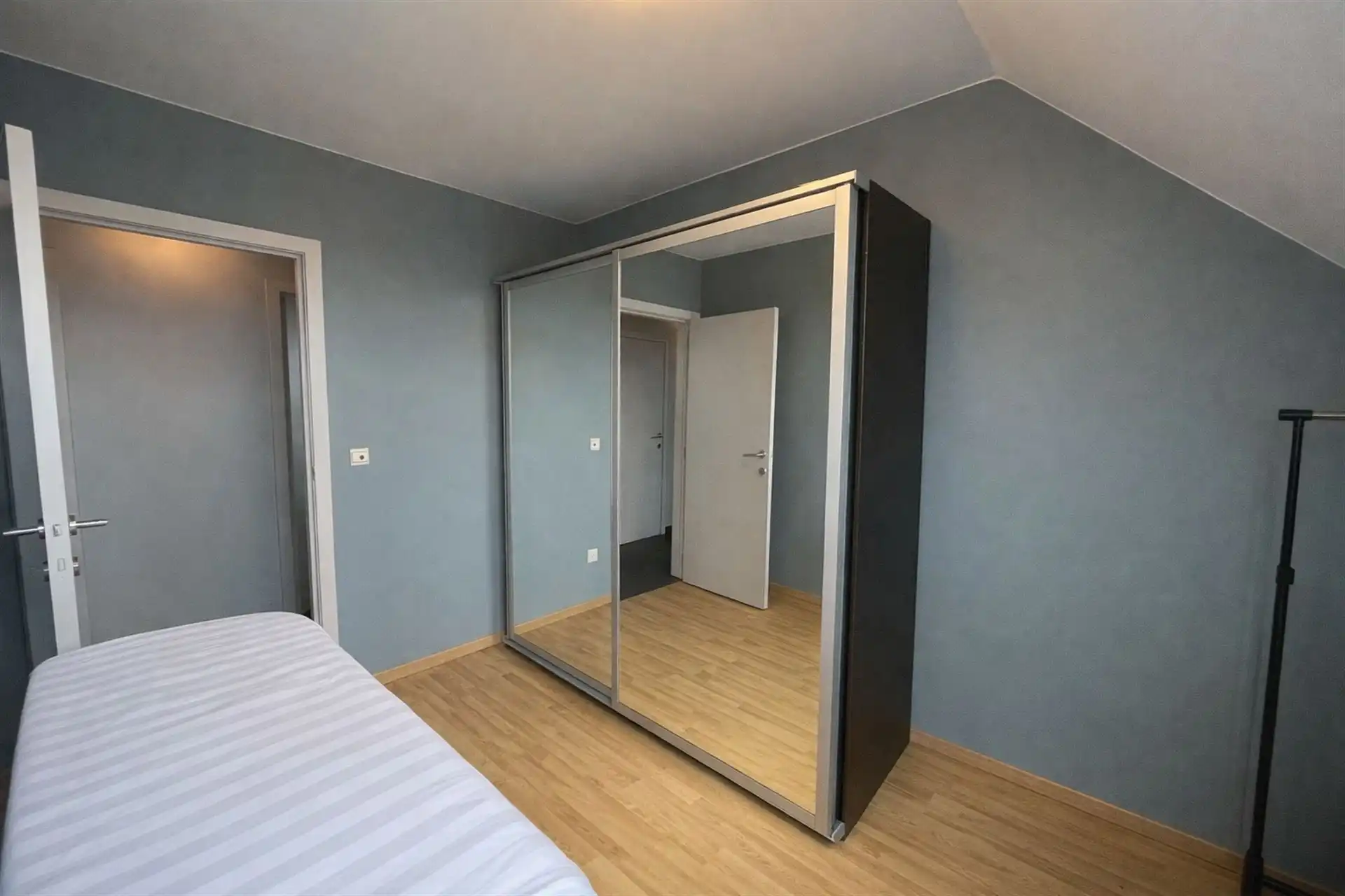 Ruim dakappartement met 2 slpk en terras in Mechelen foto 6