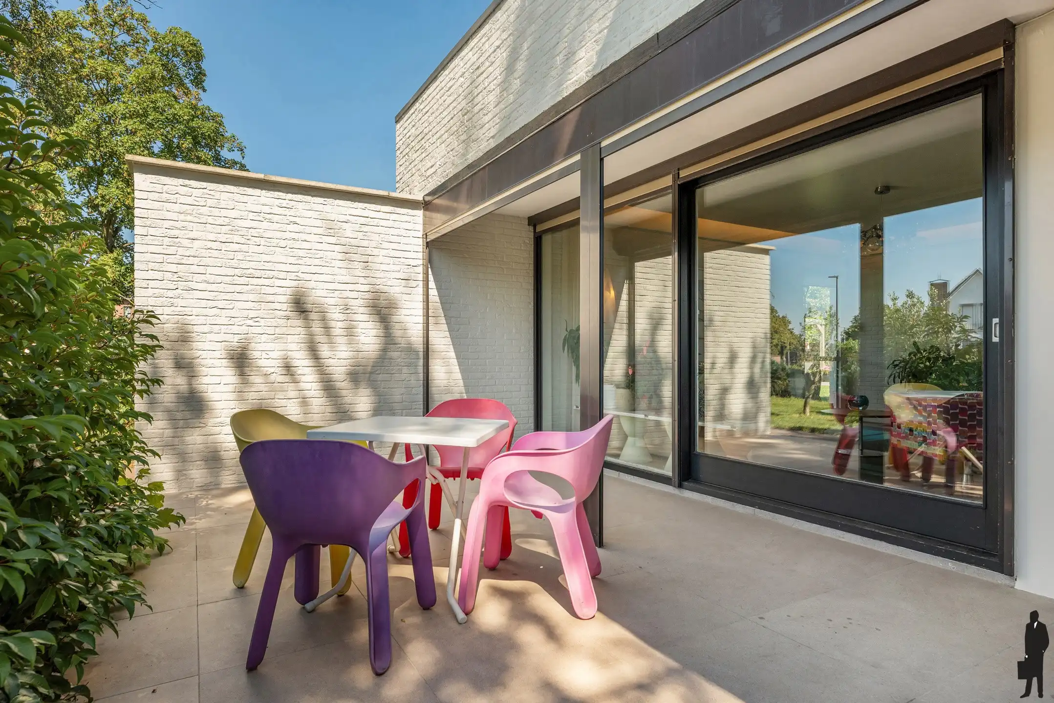 Architectenwoning met zwembad en praktijk/kantoor aan huis foto 22